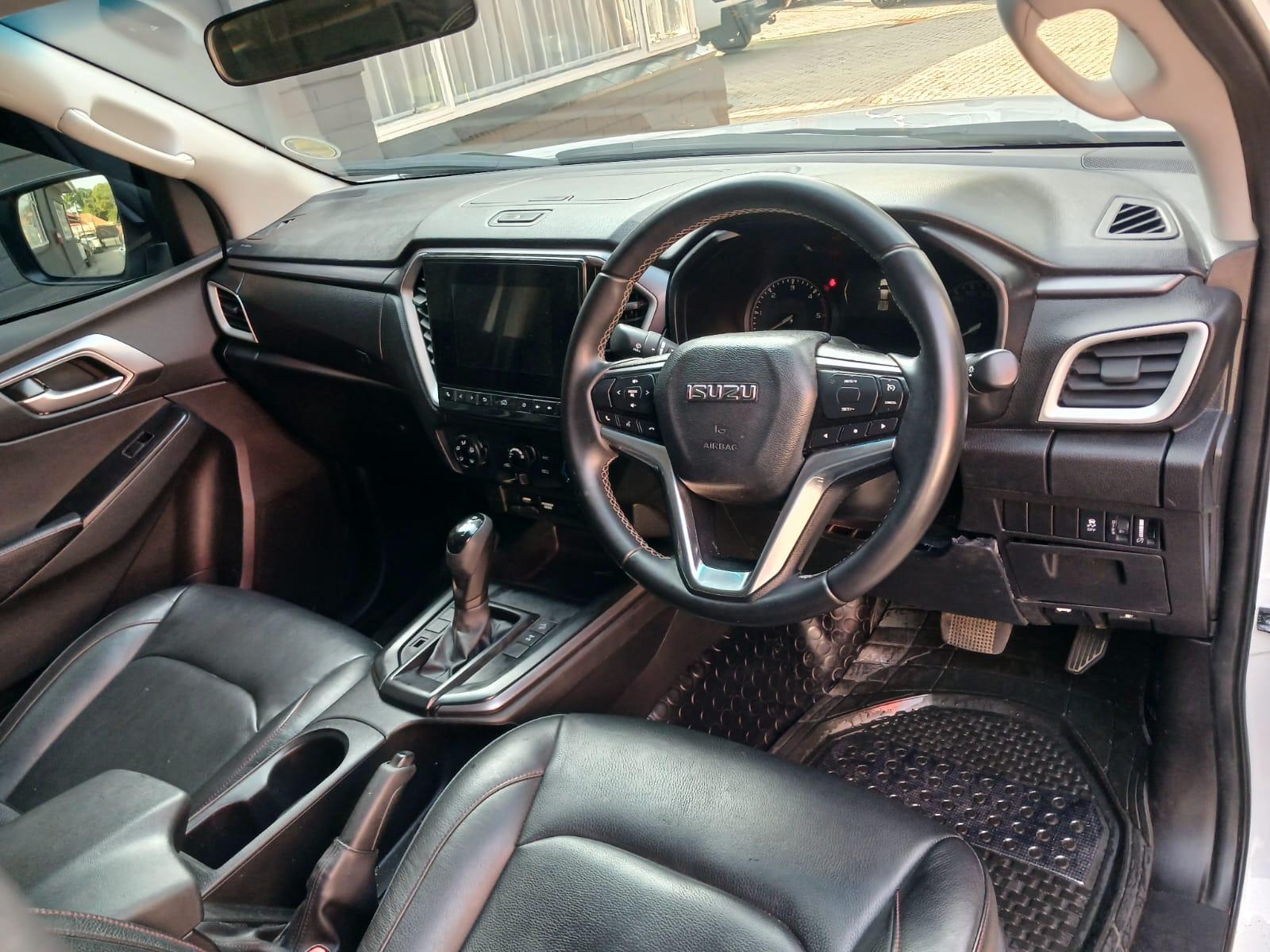 2023 Isuzu D-Max 1.9 double cab4x4 auto — photo 8