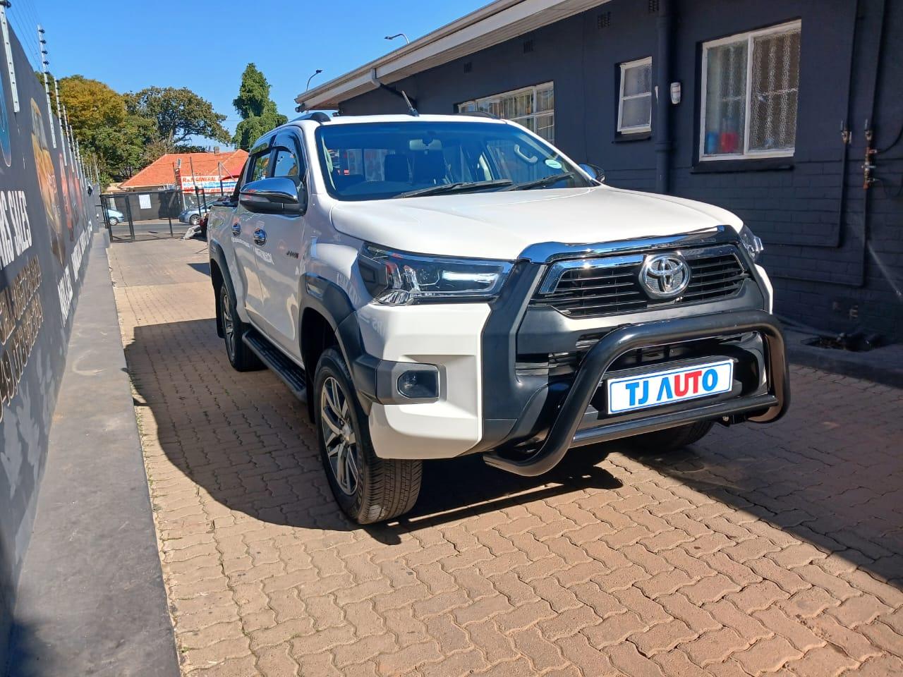 2017 Toyota Hilux 2.8GD-6 DOUBLE CAB RAIDER — photo 2