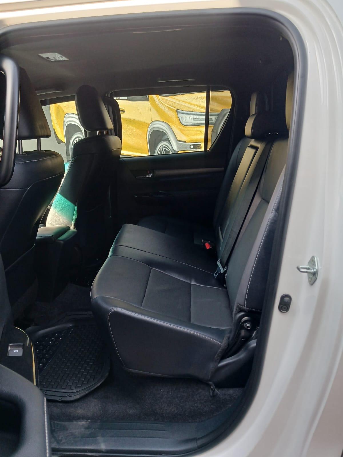 2025 Toyota Hilux 2.8 gd6 double cab legend 4x2 automatic — photo 10