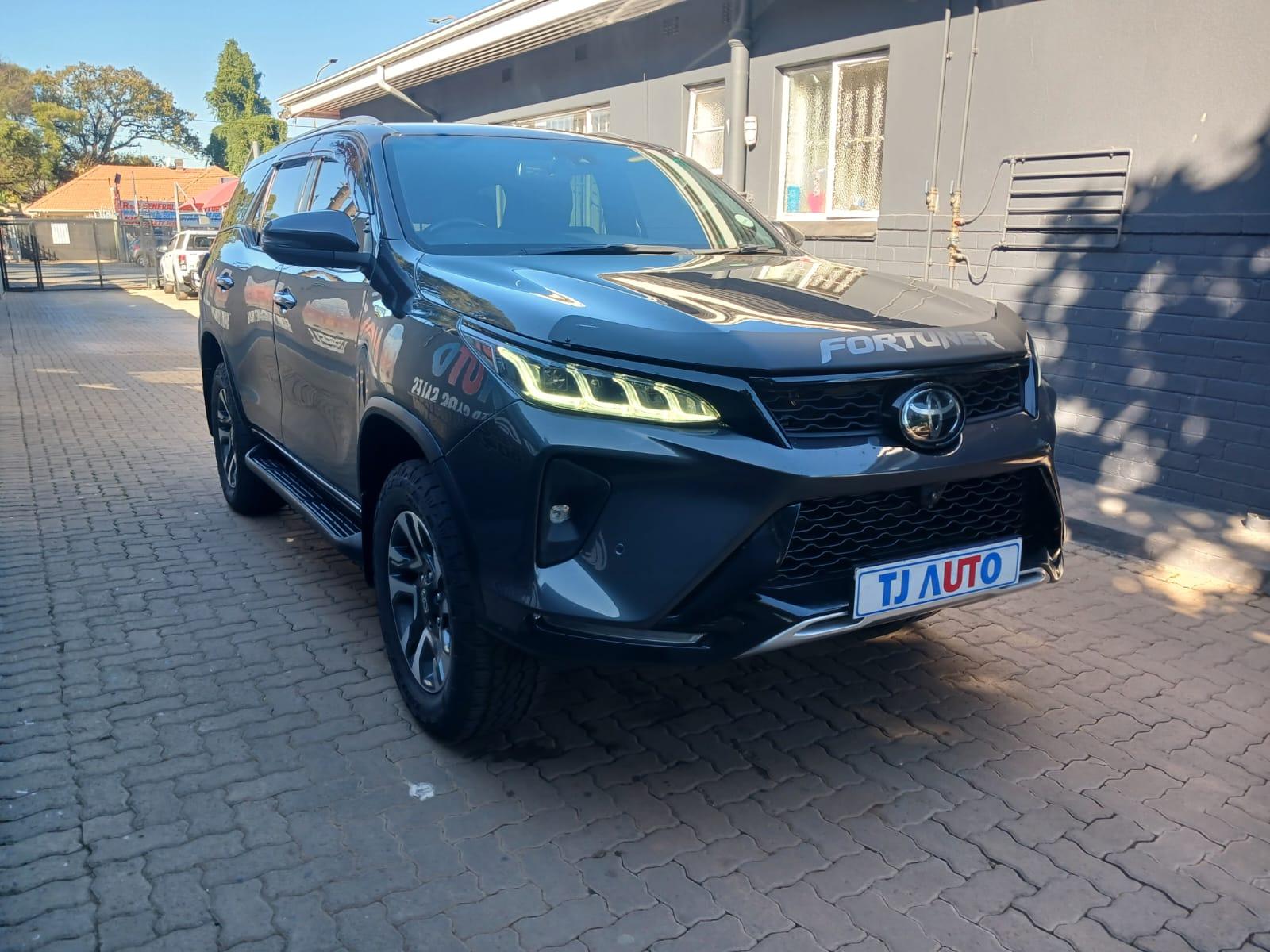 2023 Toyota Fortuner 2.8gd6 automatic 4x2vx — photo 3