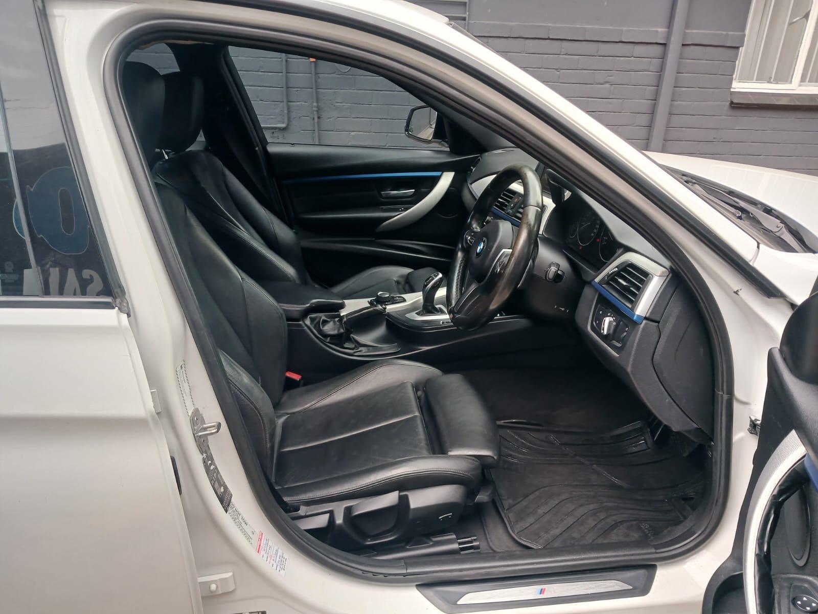 2017 BMW 3 Series 320d M Sport — photo 10