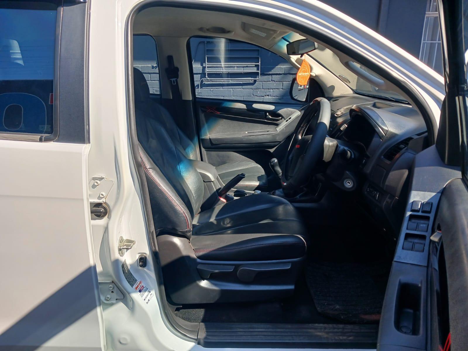 2018 Isuzu KB250 ISUZU KB250 DOUBLE CAB X RIDER — photo 10