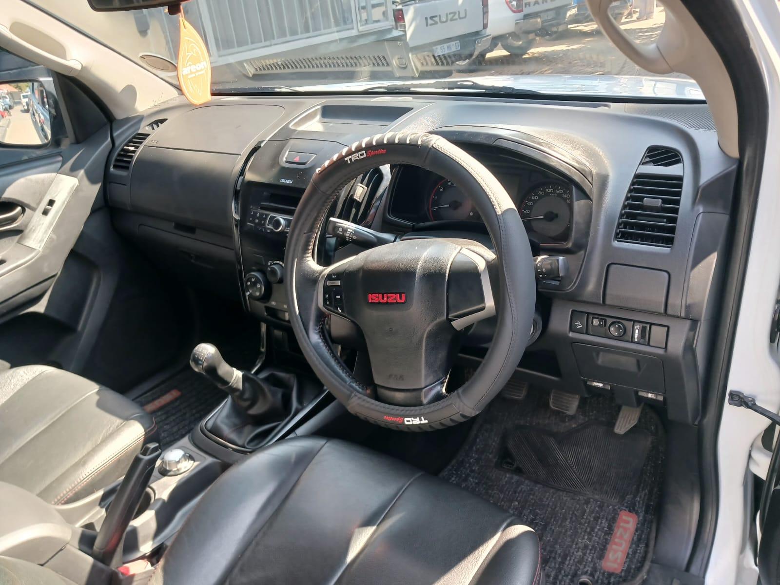 2018 Isuzu KB250 ISUZU KB250 DOUBLE CAB X RIDER — photo 8