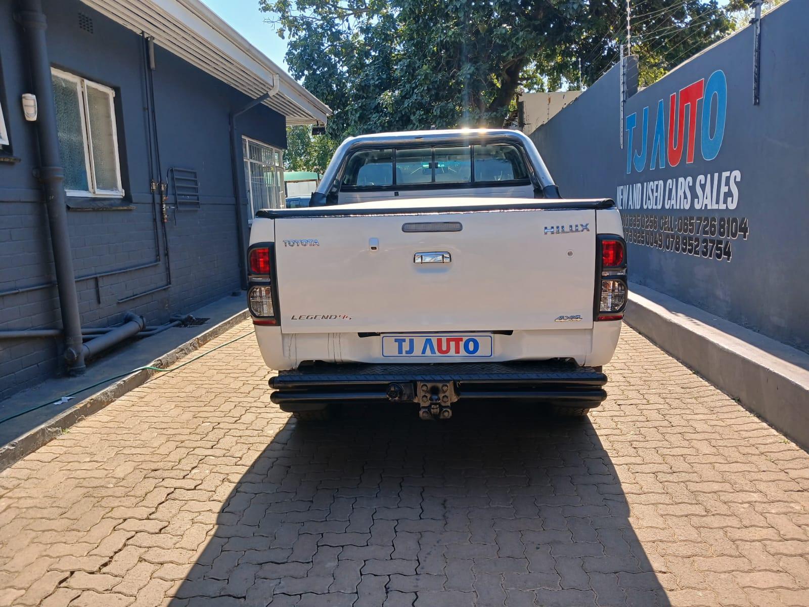 2014 Toyota Hilux 3.0 d4d double cab 4x4 manual — photo 10