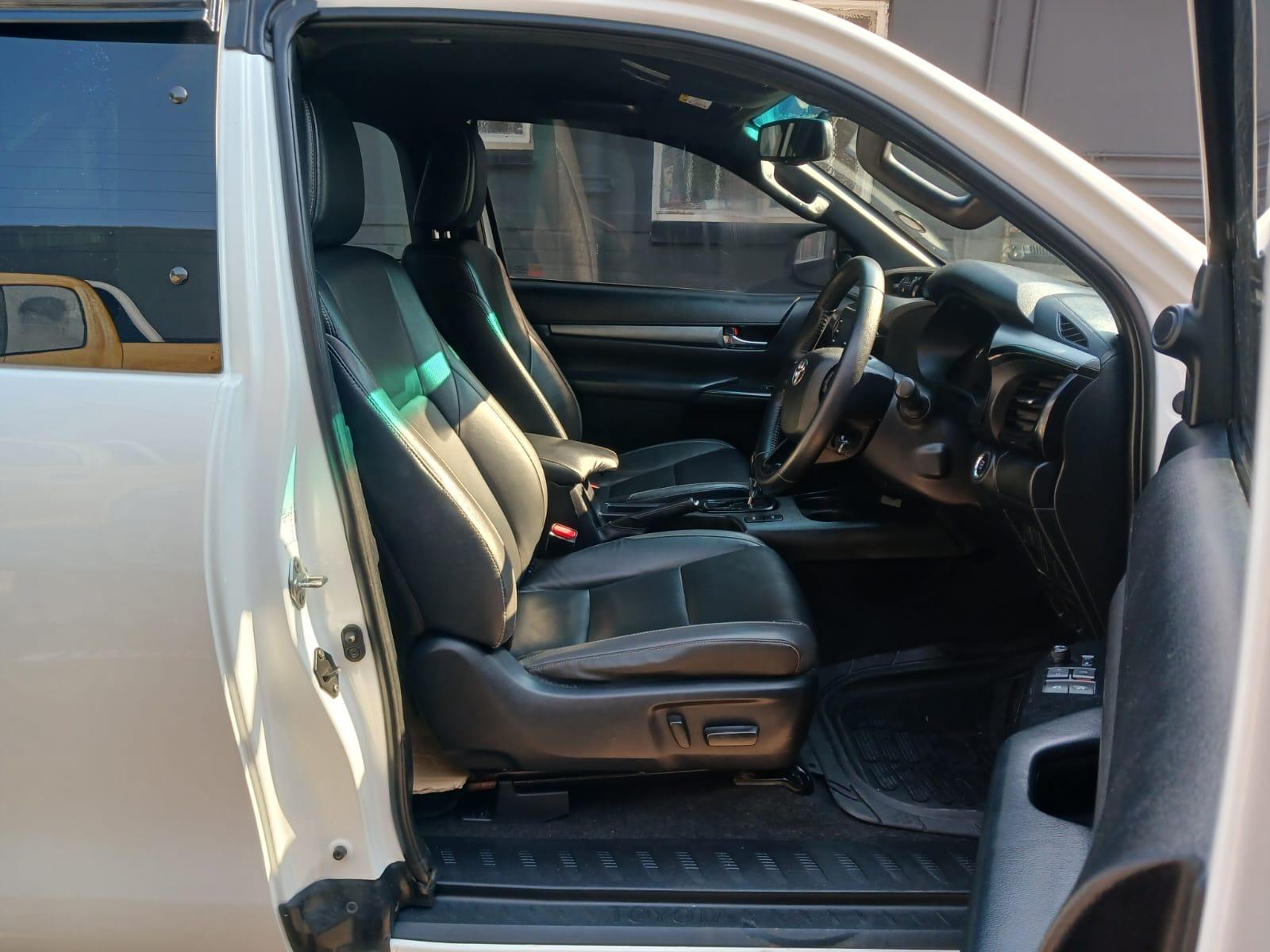 2022 Toyota Hilux 2.8 GD6 LEGEND 4X4 AUTOMATIC — photo 12