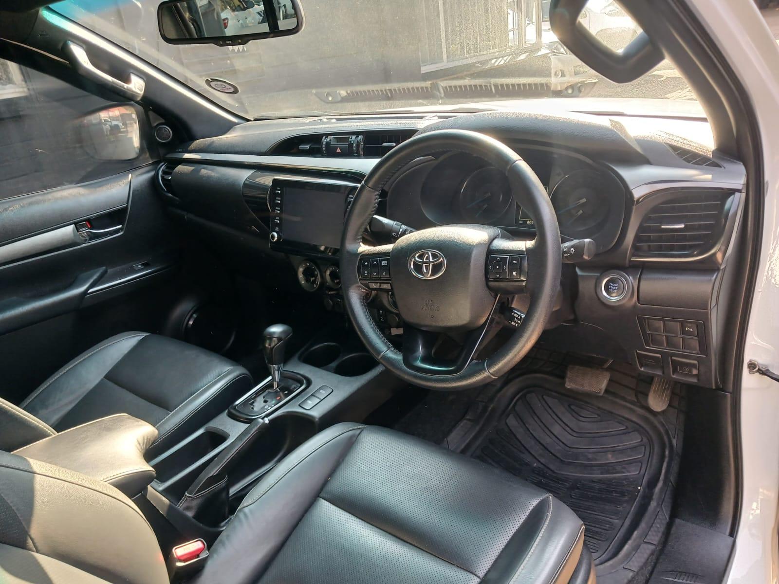 2022 Toyota Hilux 2.8 GD6 LEGEND 4X4 AUTOMATIC — photo 10
