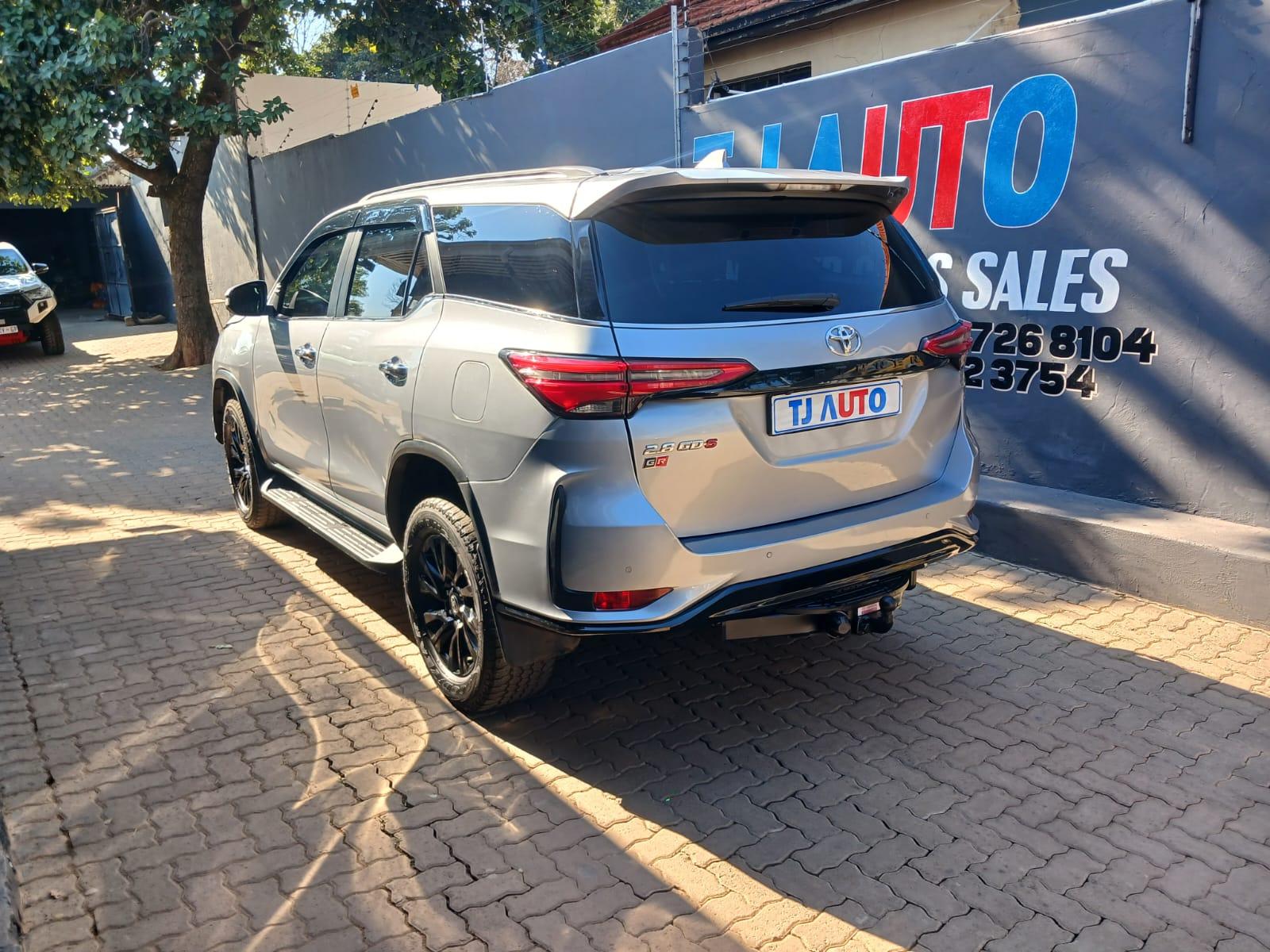 2022 Toyota Fortuner 2.8gd6 automatic 4x2vx — photo 6
