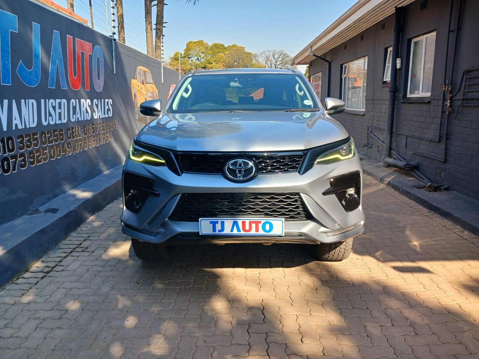 2022 Toyota Fortuner 2.8gd6 automatic 4x2vx — photo 2