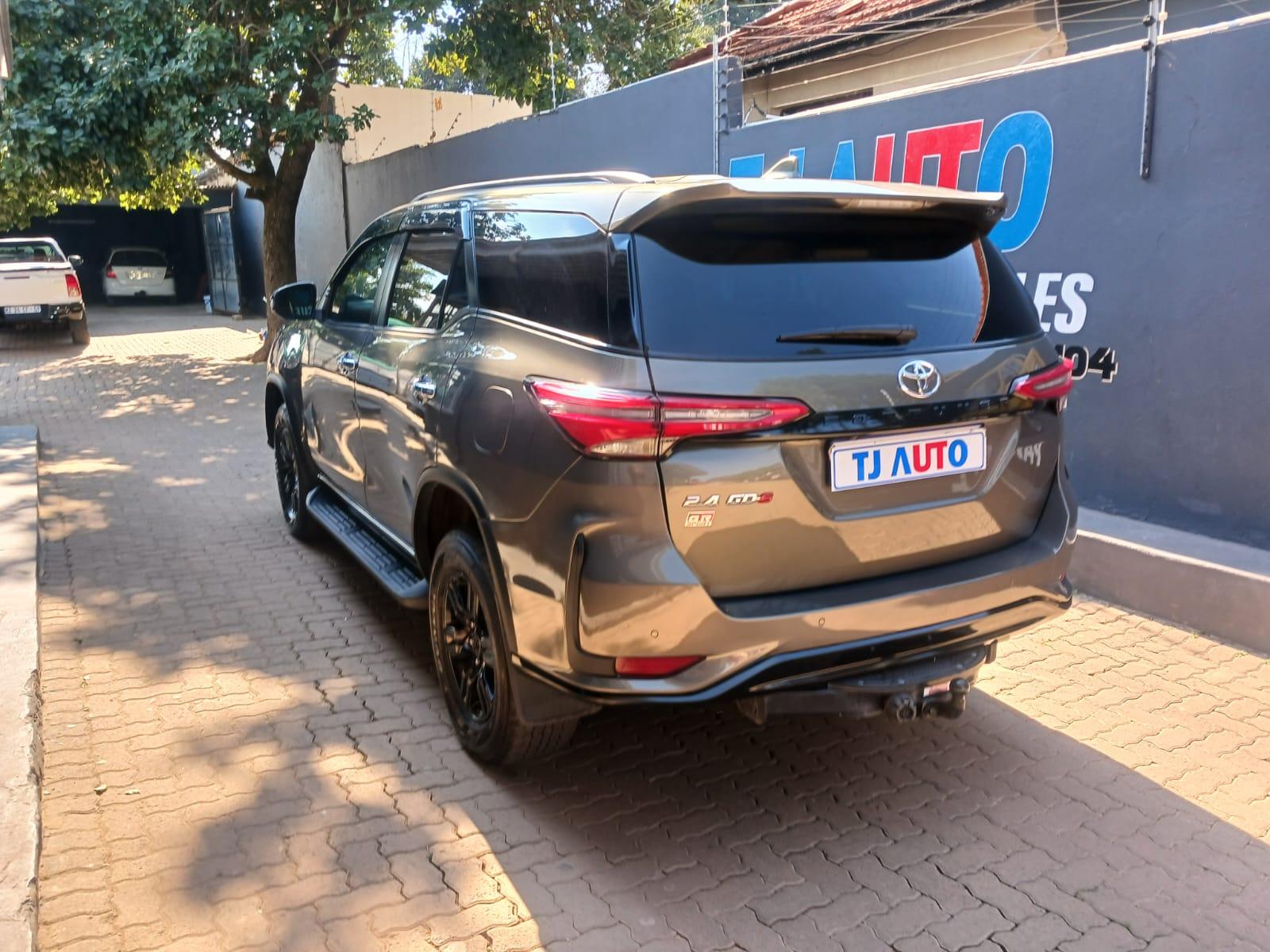 2023 Toyota Fortuner 2.4GD-6 AUTO — photo 4