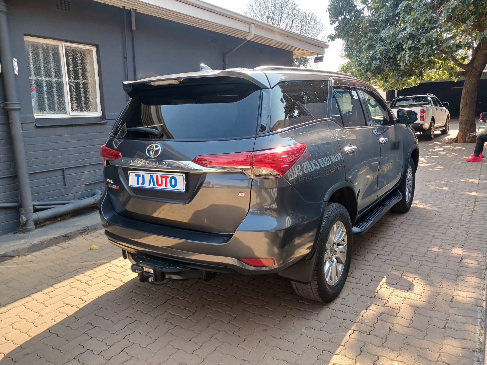 2017 Toyota Fortuner 2.8GD6 4X2 MANUAL — photo 4