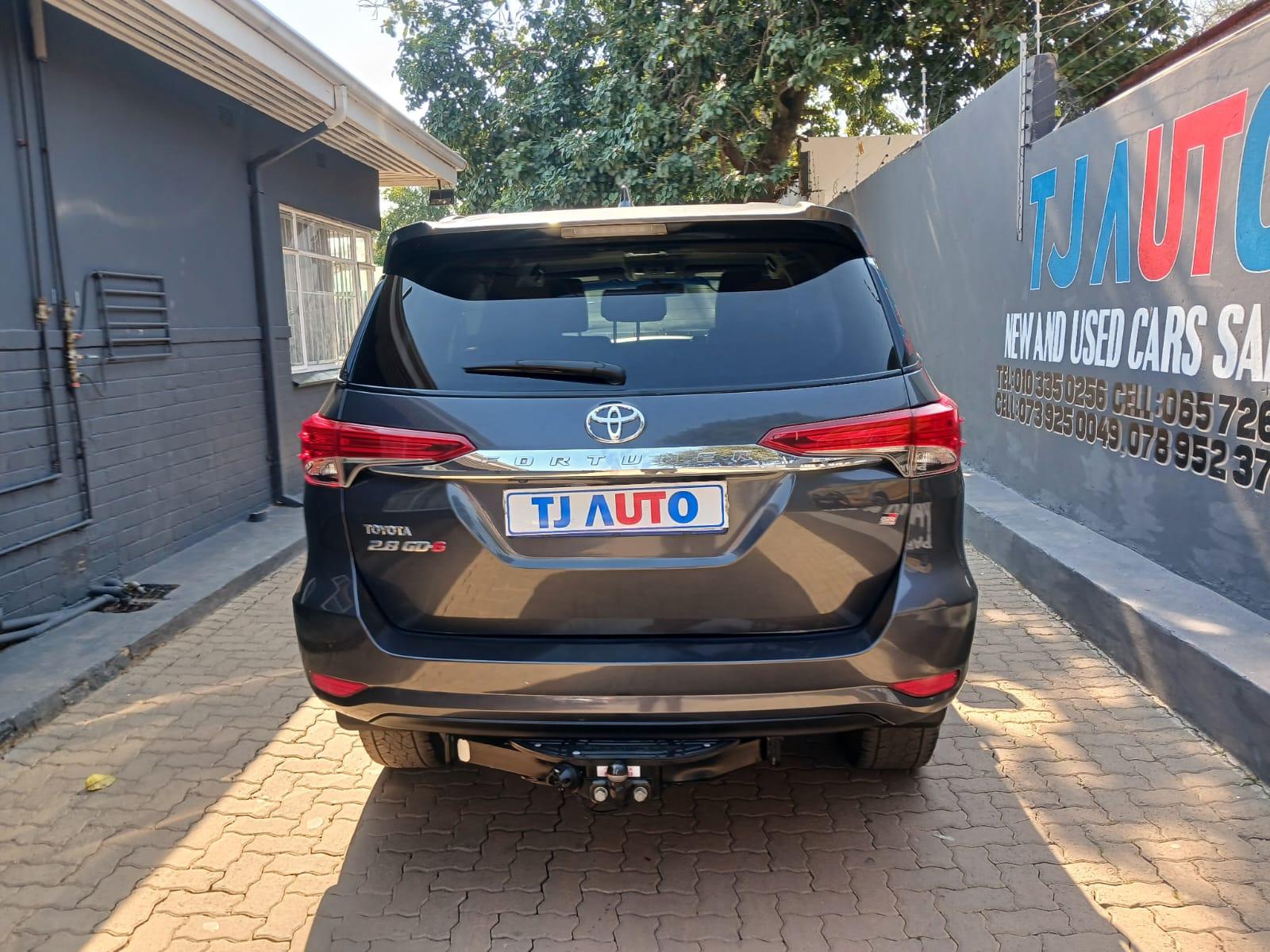 2017 Toyota Fortuner 2.8GD6 4X2 MANUAL — photo 5