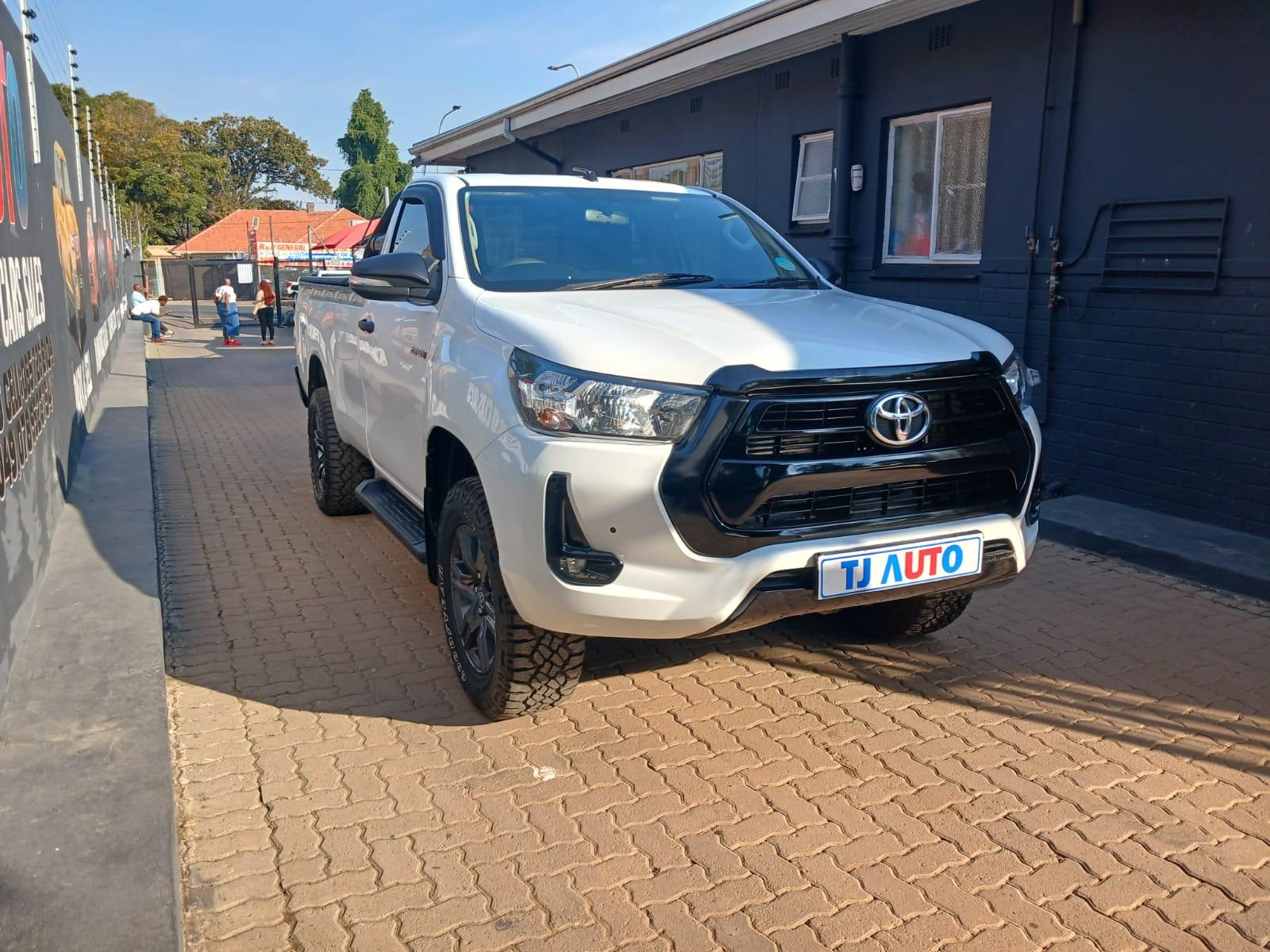 2017 Toyota Hilux 2.4 GD-6 SR — photo 3