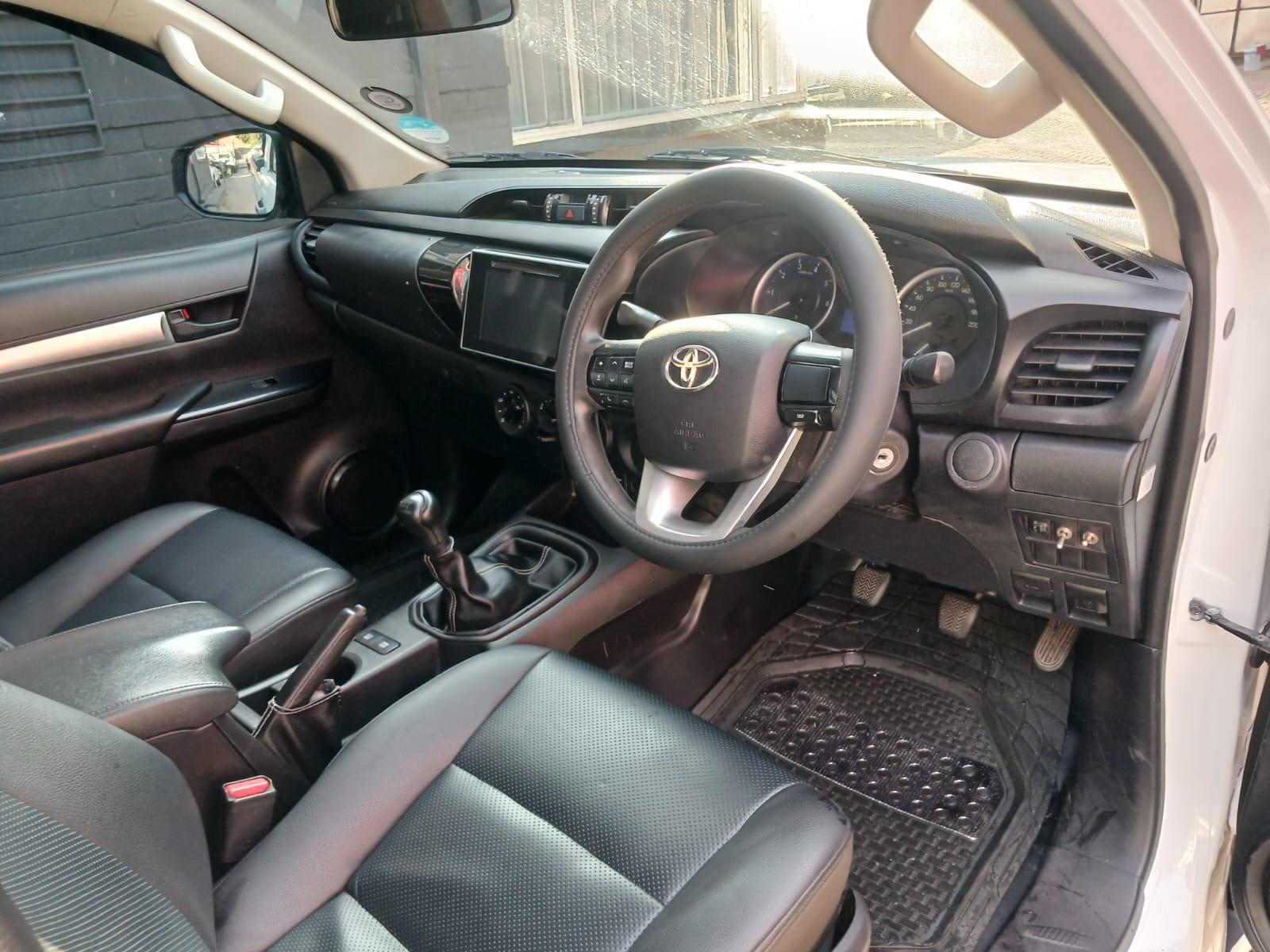 2017 Toyota Hilux 2.4 GD-6 SR — photo 7