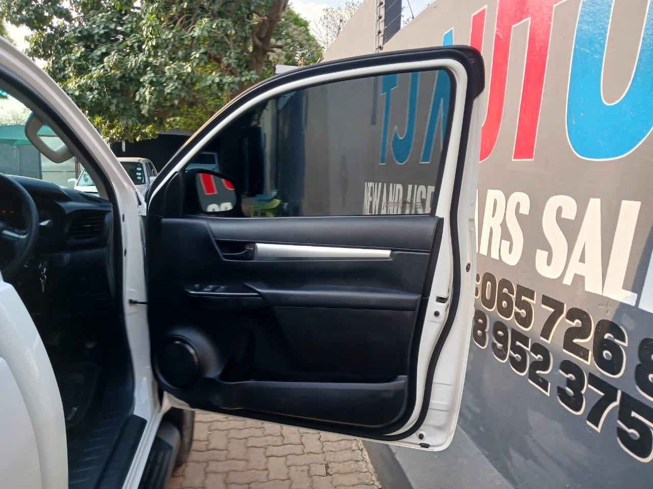 2026 Toyota Hilux 2.4 SINGLE CAB 4X4 MANUAL — photo 10