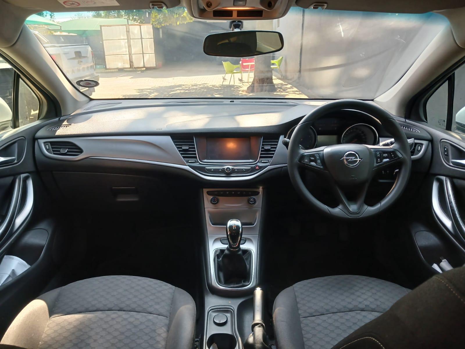 2018 Opel astra 1.0 — photo 7