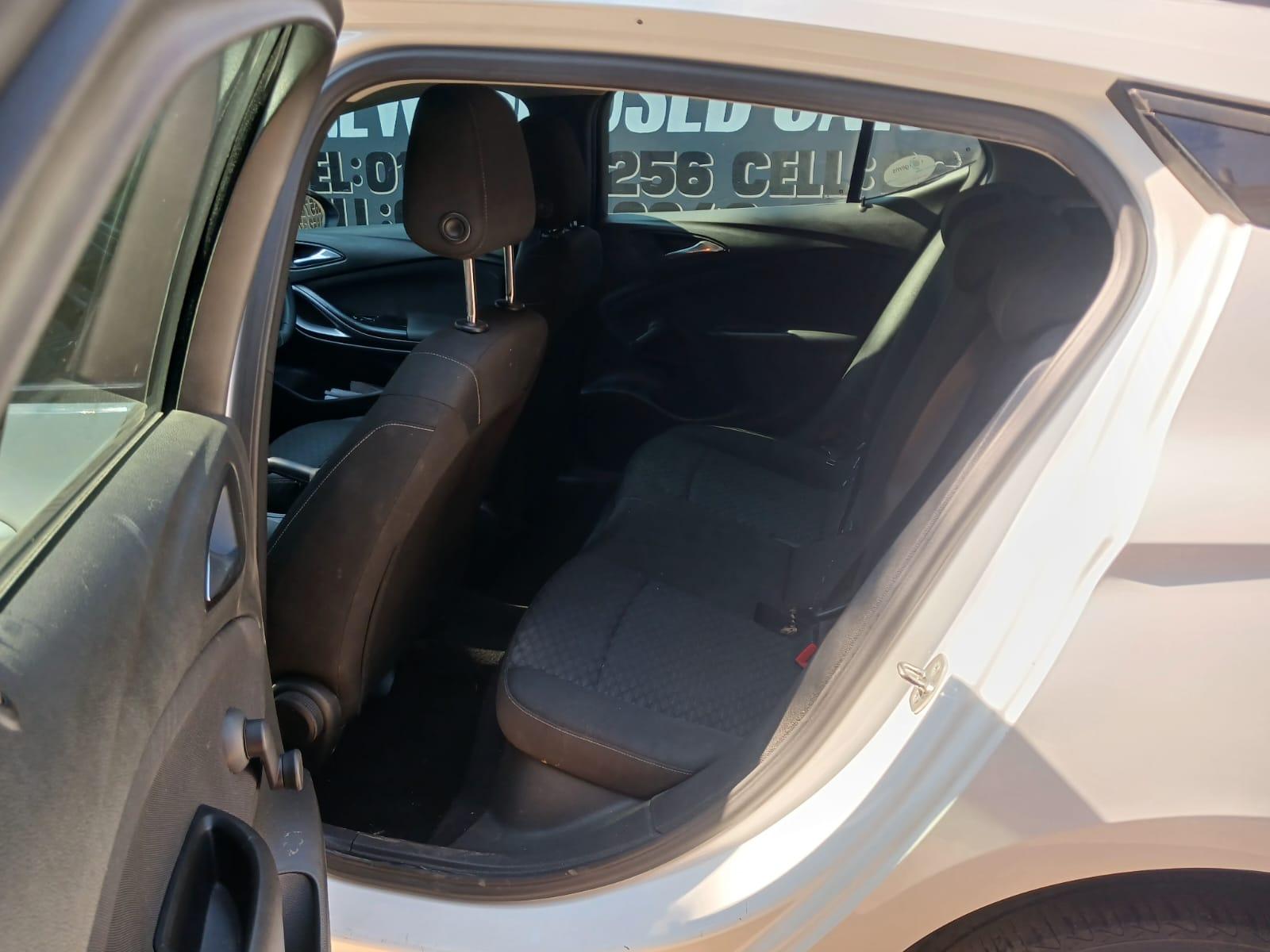 2018 Opel astra 1.0 — photo 11