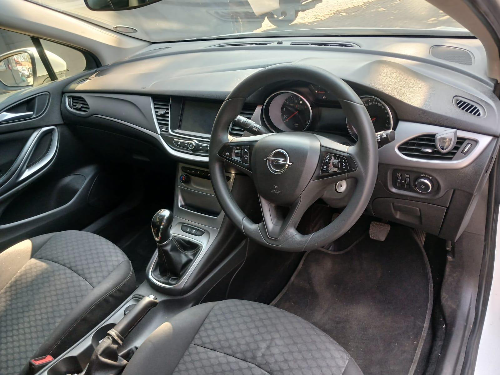 2018 Opel astra 1.0 — photo 8