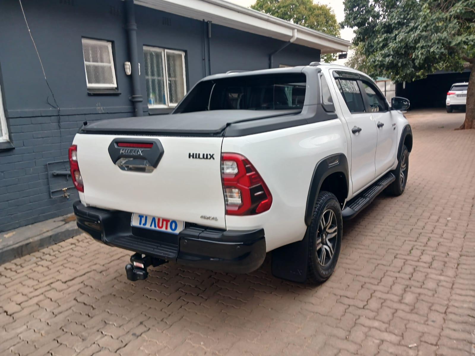 2023 Toyota Hilux 2.4 double cab 4x4 auto — photo 4