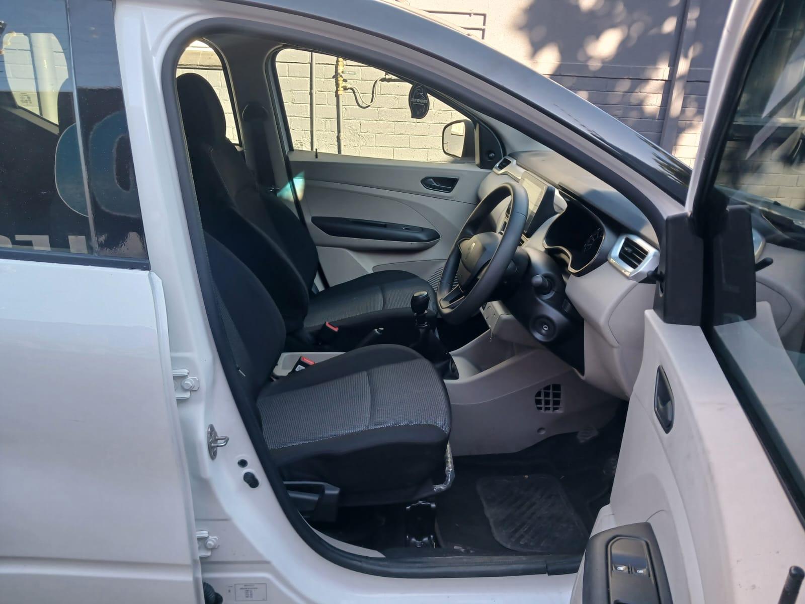 2026 Renault Triber 1.0 — photo 8