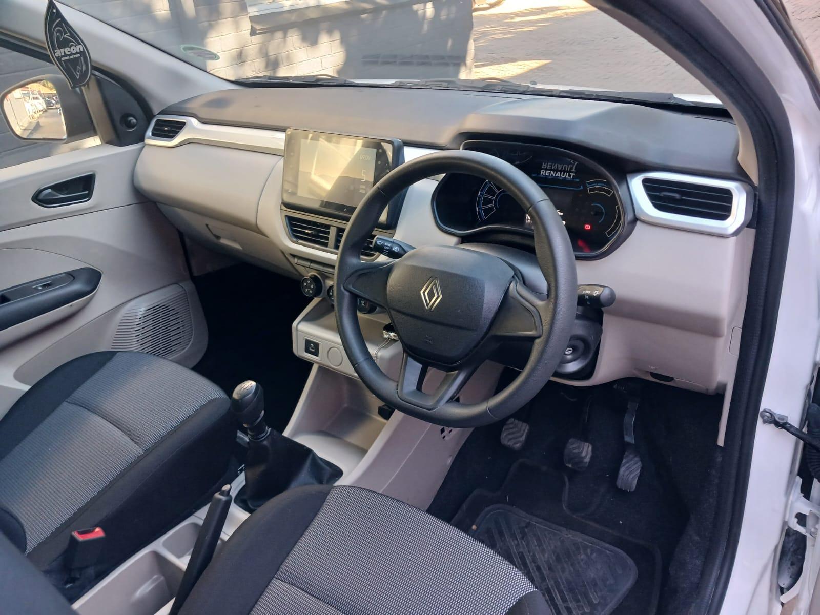 2026 Renault Triber 1.0 — photo 9