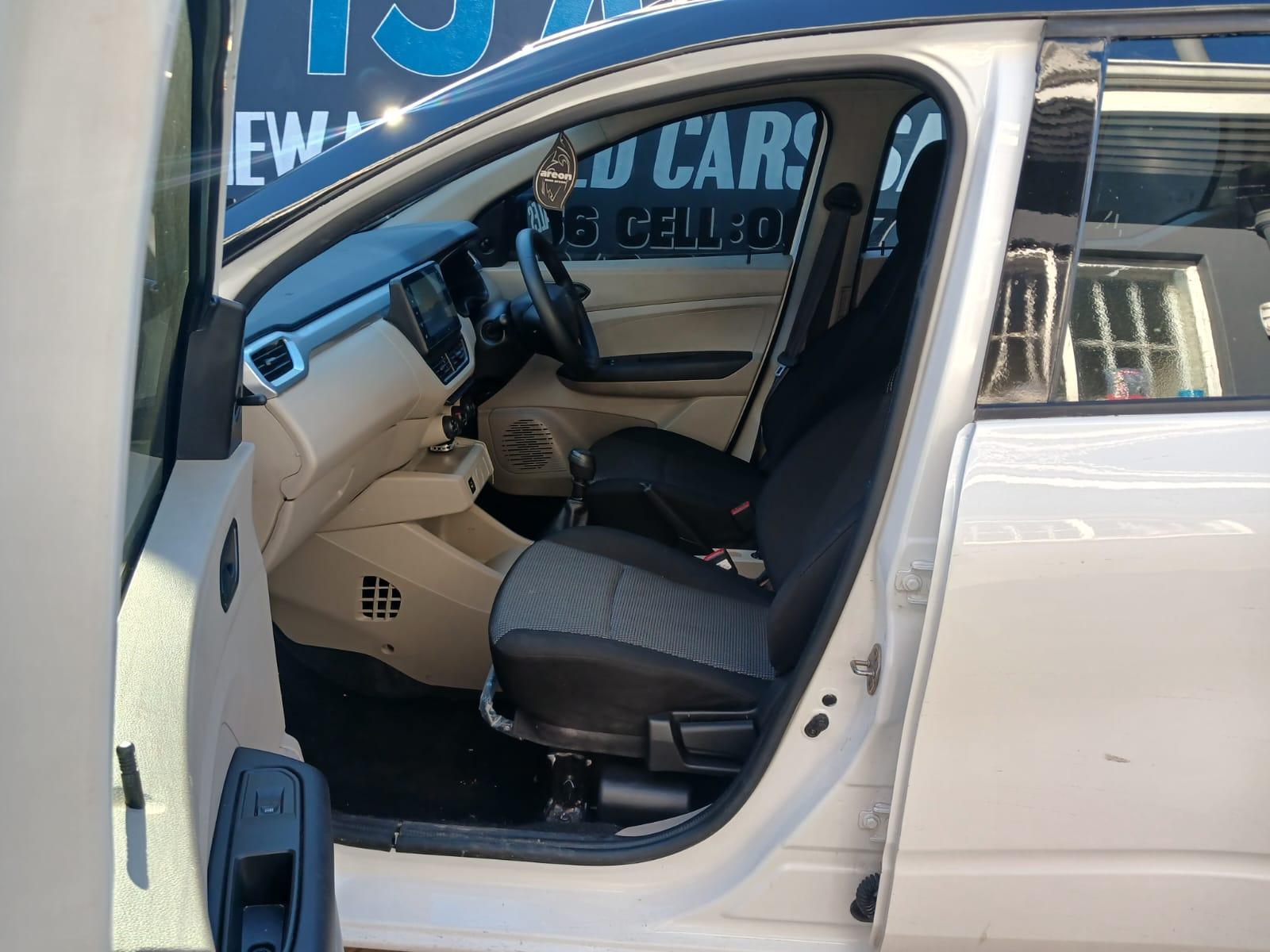 2026 Renault Triber 1.0 — photo 11