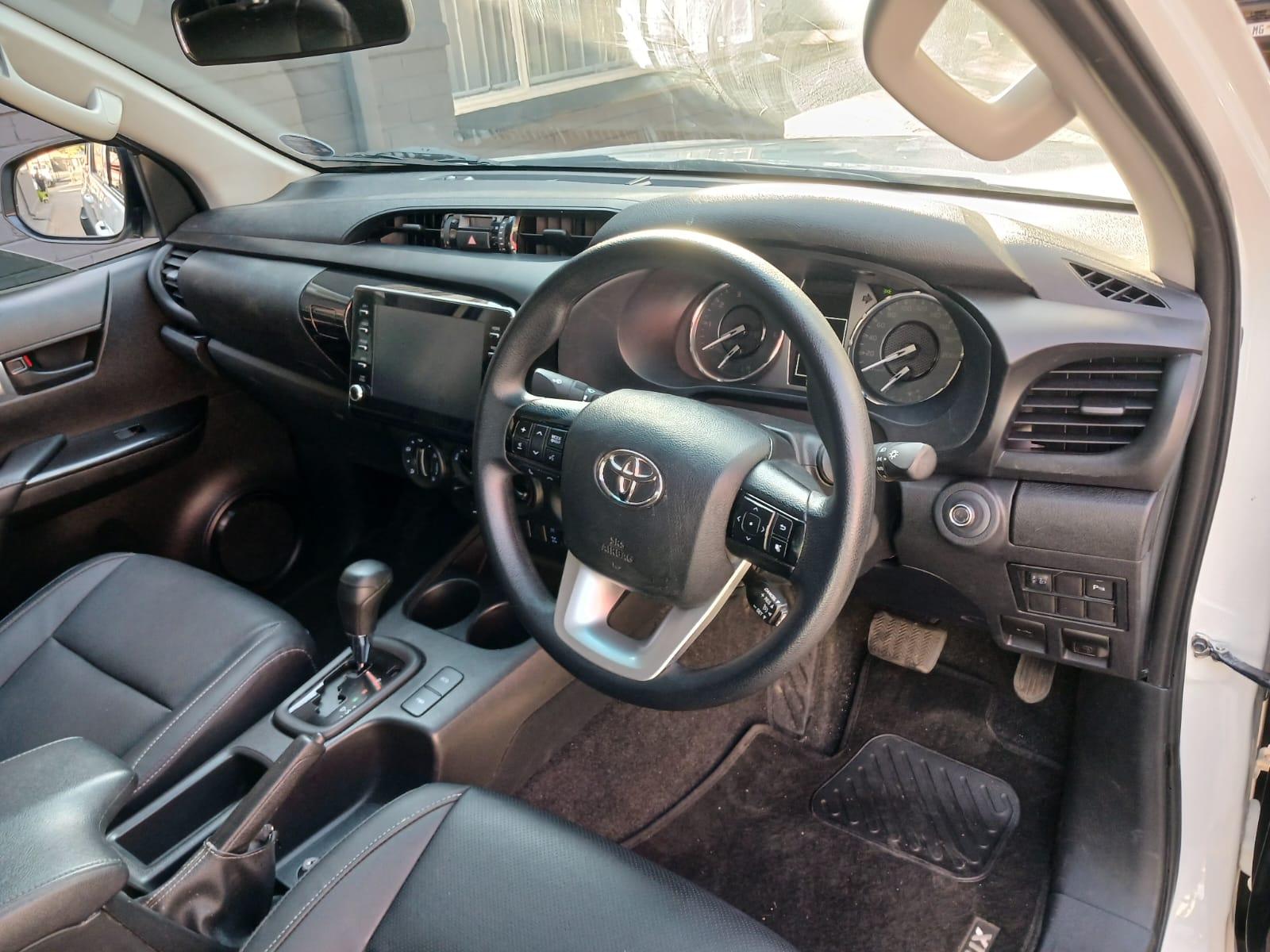 2026 Toyota Hilux 2.4 double cab 4x4 auto — photo 12