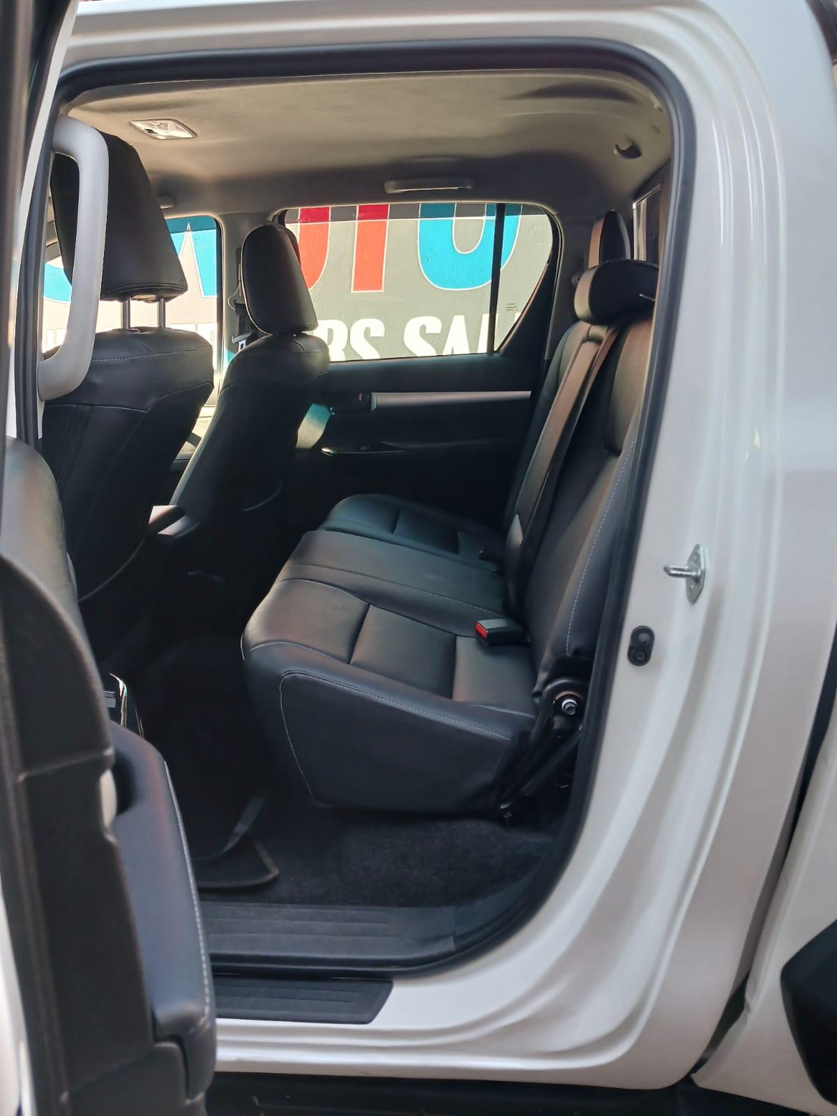 2026 Toyota Hilux 2.4 double cab 4x4 auto — photo 14