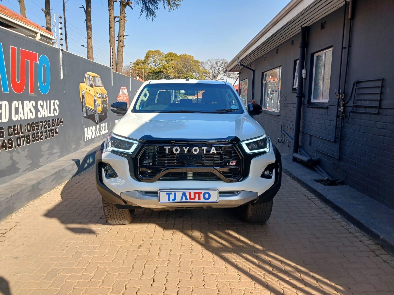 2026 Toyota Hilux 2.4 double cab 4x4 auto — photo 2