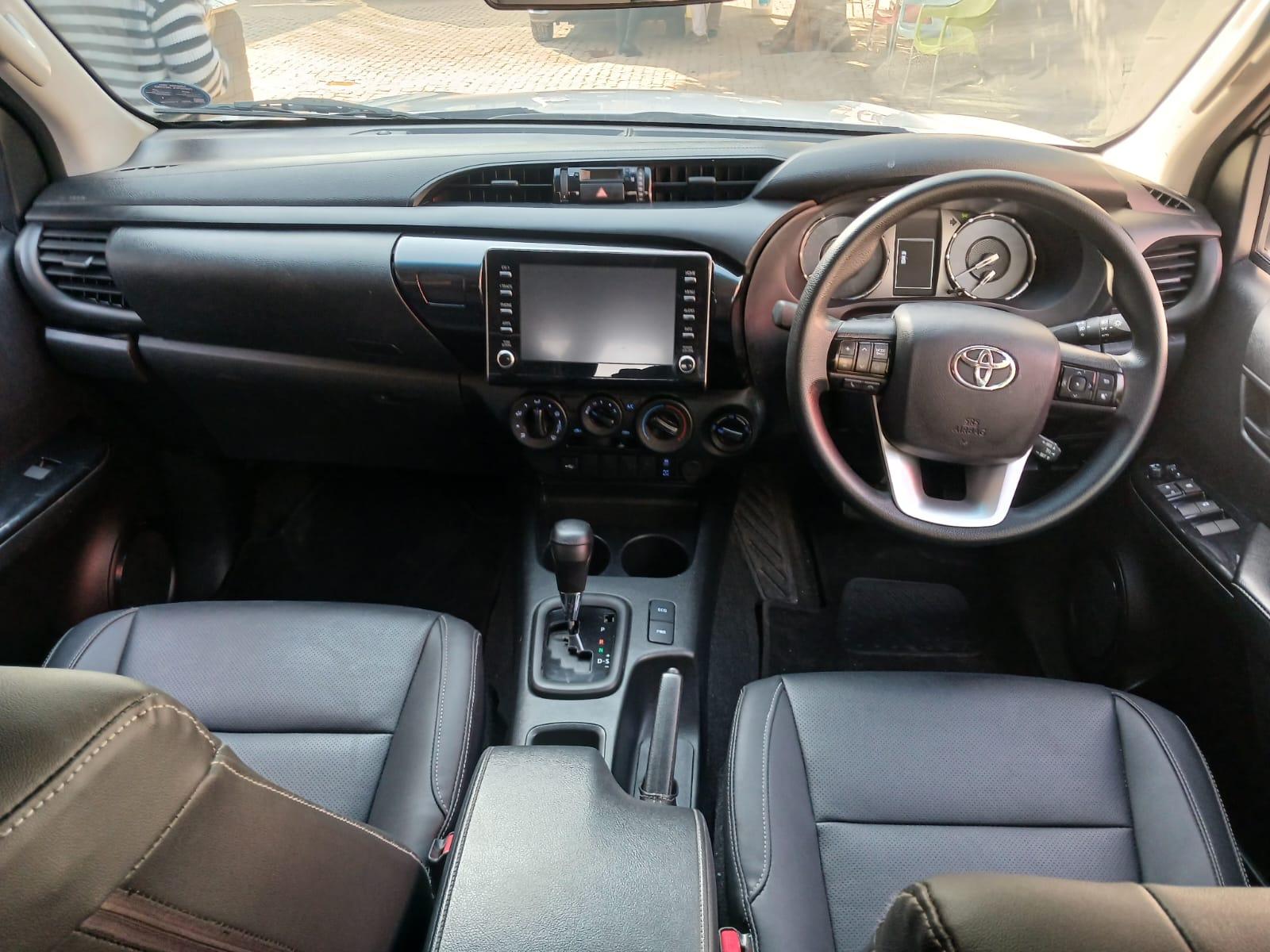 2026 Toyota Hilux 2.4 double cab 4x4 auto — photo 10