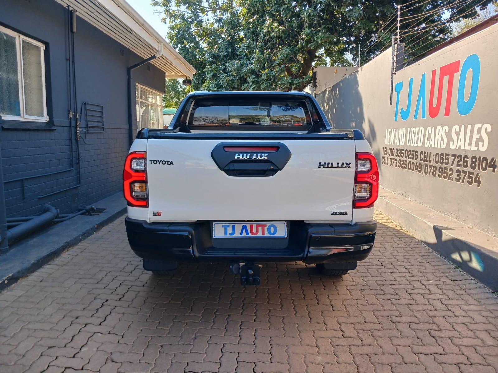 2026 Toyota Hilux 2.4 double cab 4x4 auto — photo 5