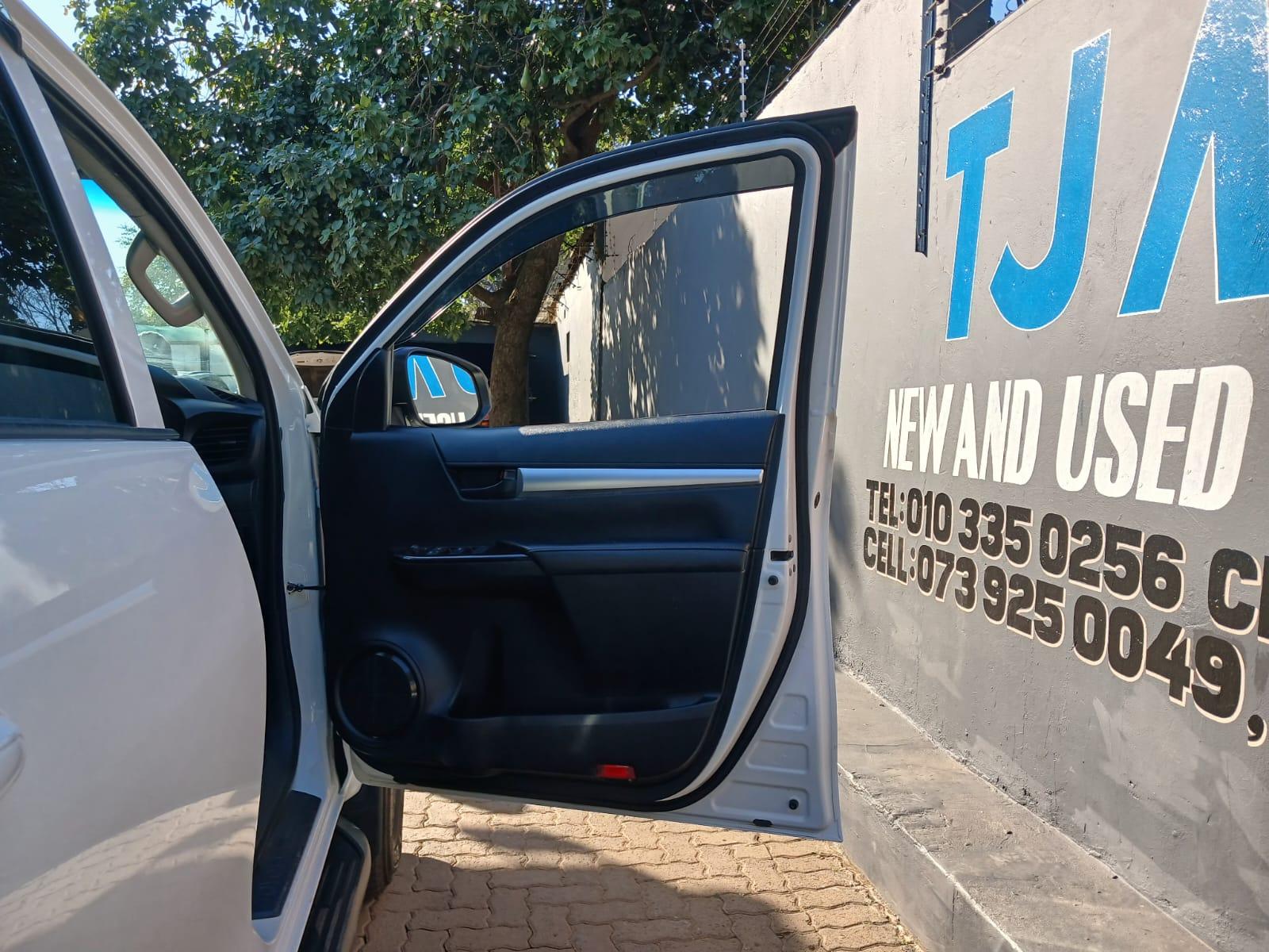 2026 Toyota Hilux 2.4 double cab 4x4 auto — photo 13