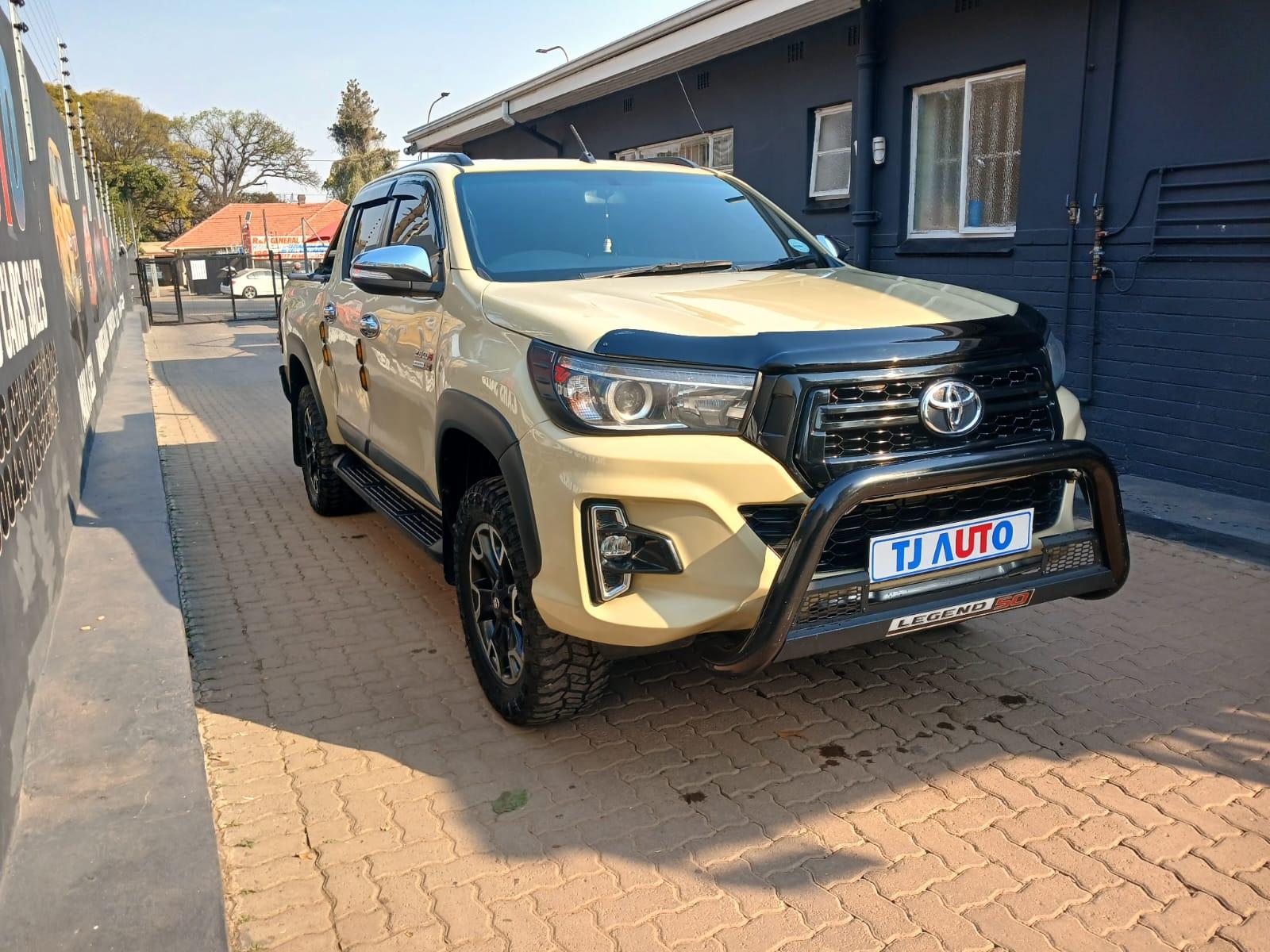 2020 Toyota Hilux 2.8 double cab legend 50 4x4 automatic — photo 3