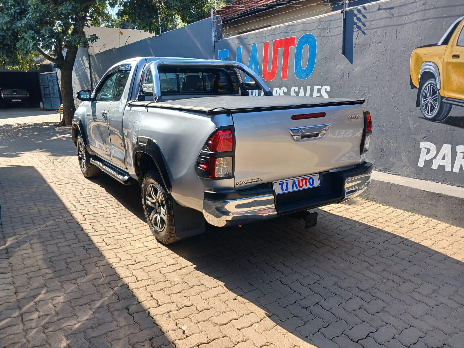 2019 Toyota Hilux 2.8gd6 extra cab automatic 4x2 — photo 7