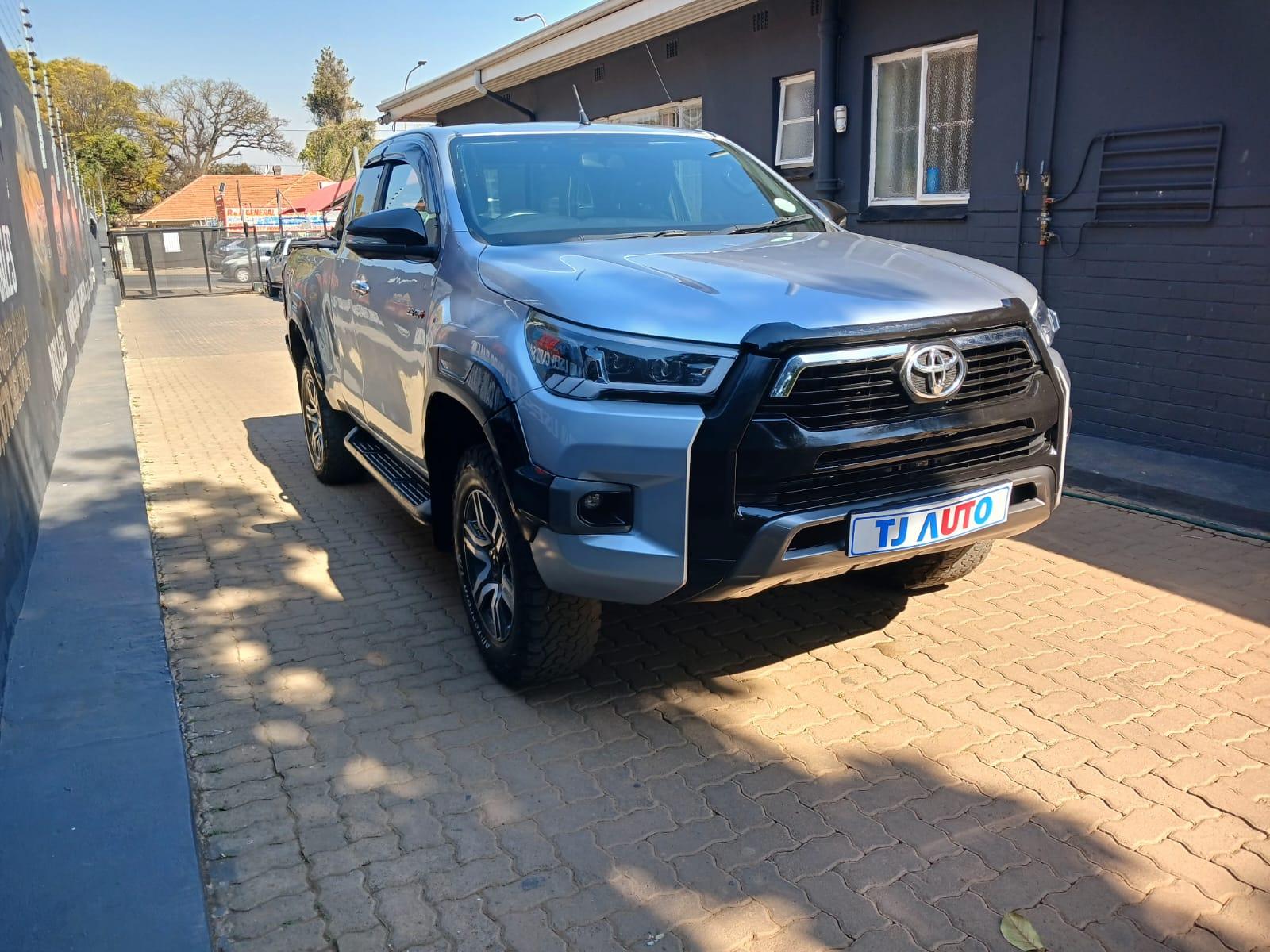 2019 Toyota Hilux 2.8gd6 extra cab automatic 4x2 — photo 4
