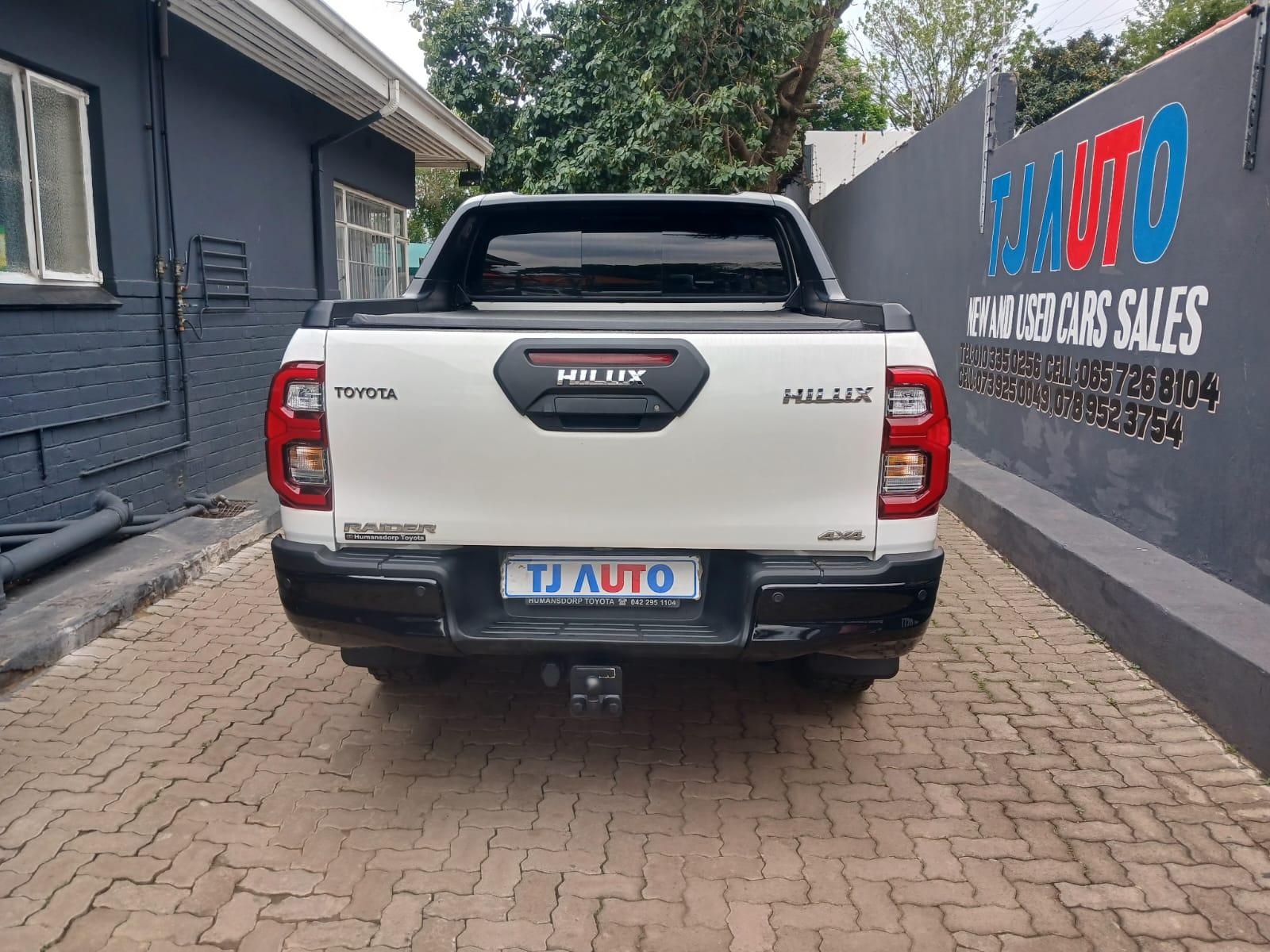 2025 Toyota Hilux 2,4 double cab 4x4 manual — photo 5