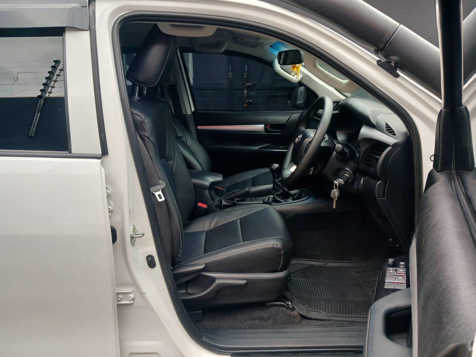 2025 Toyota Hilux 2,4 double cab 4x4 manual — photo 13
