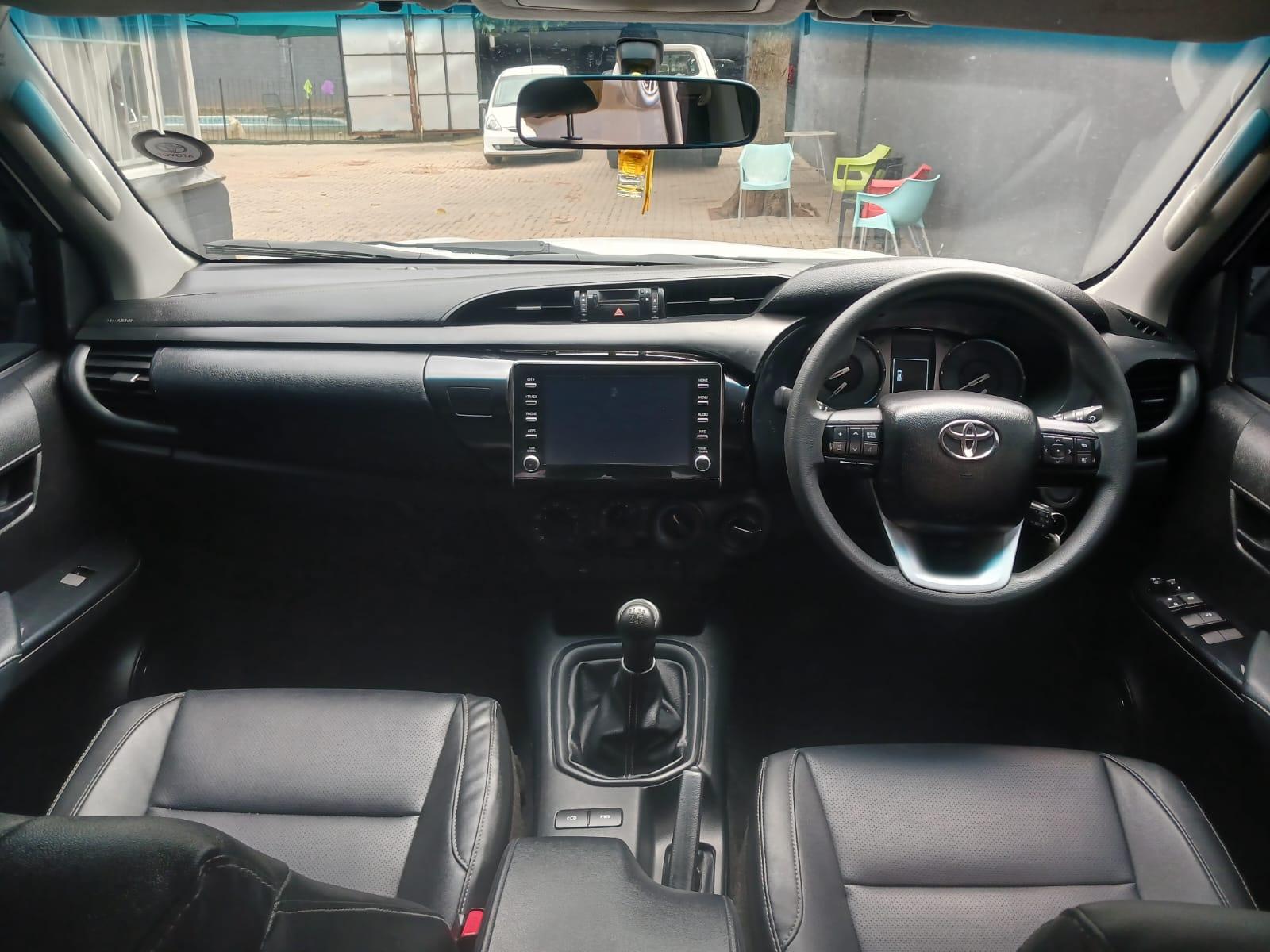 2025 Toyota Hilux 2,4 double cab 4x4 manual — photo 7