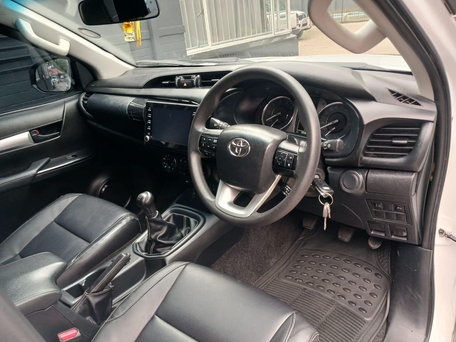2025 Toyota Hilux 2,4 double cab 4x4 manual — photo 14
