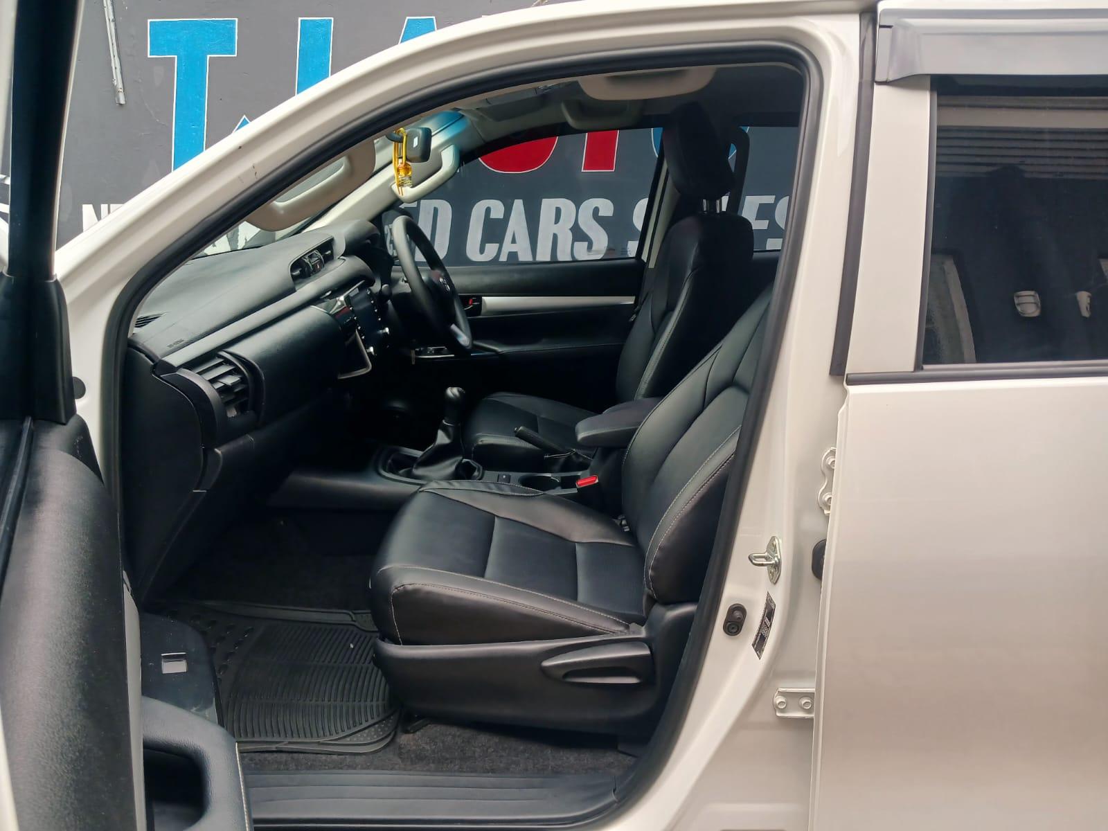2025 Toyota Hilux 2,4 double cab 4x4 manual — photo 10