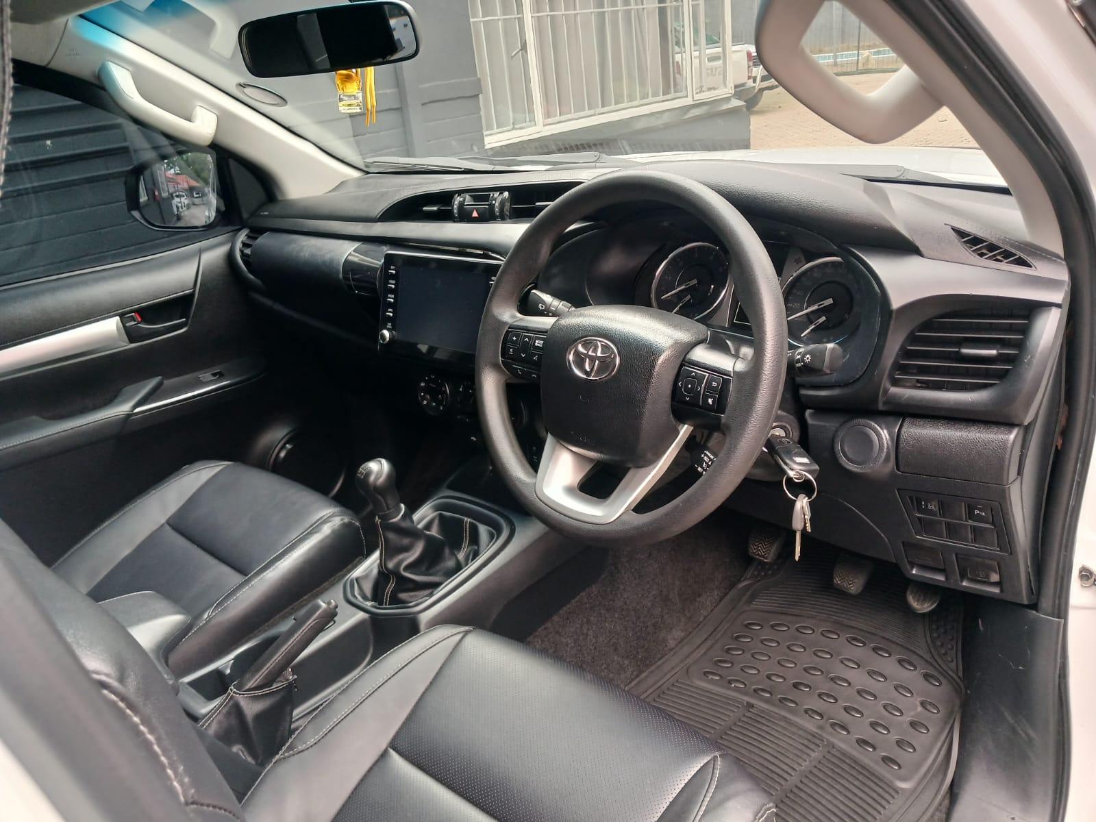 2025 Toyota Hilux 2,4 double cab 4x4 manual — photo 12