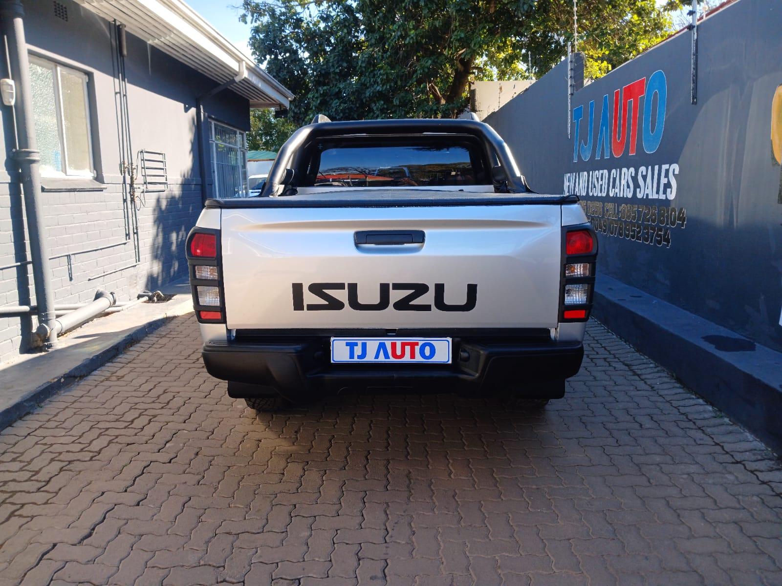 2022 Isuzu D-Max D MAX 250 X RIDER MANUAL 4X2 — photo 5
