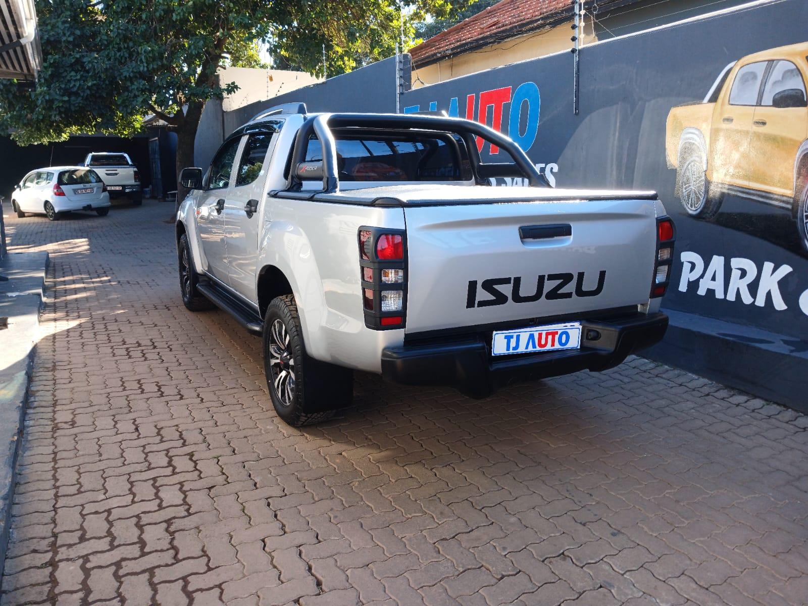 2022 Isuzu D-Max D MAX 250 X RIDER MANUAL 4X2 — photo 6