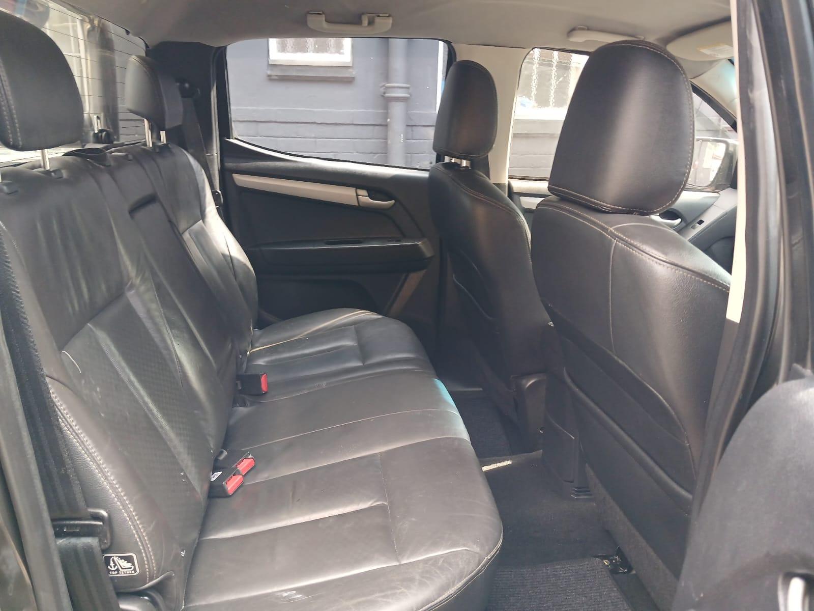 2015 Isuzu kb300 kb300 — photo 9