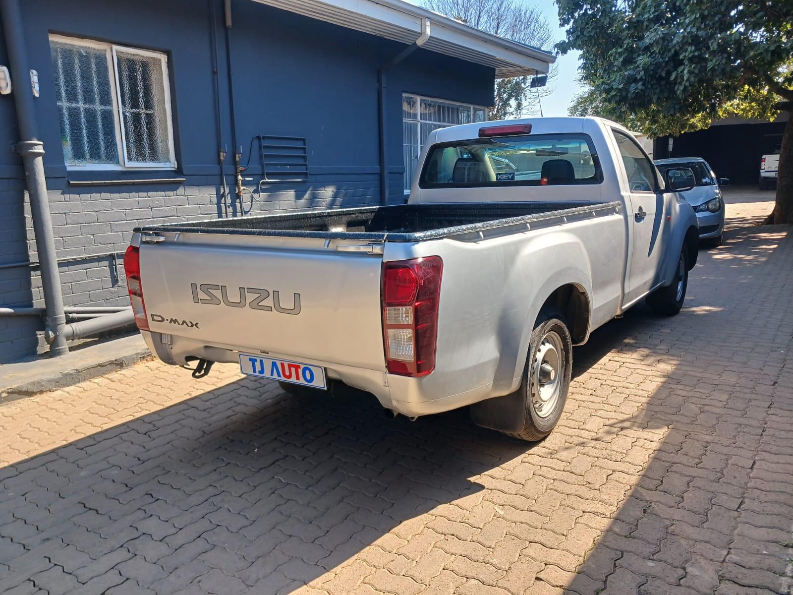 2020 Isuzu D-Max d max 250 4x2 — photo 6