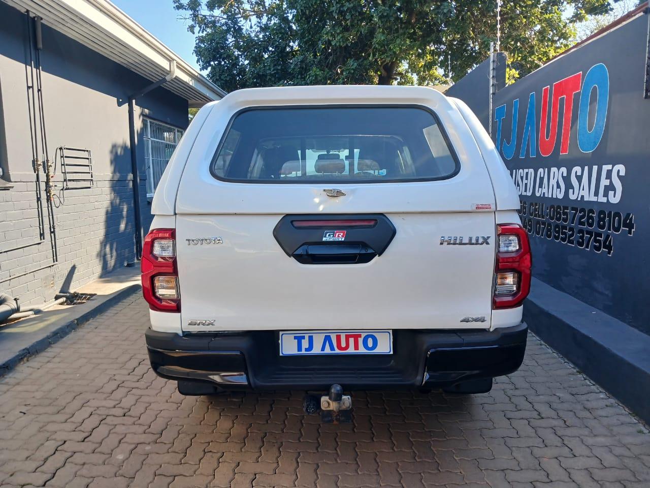2019 Toyota Hilux 2.4 double cab 4x4 auto — photo 5