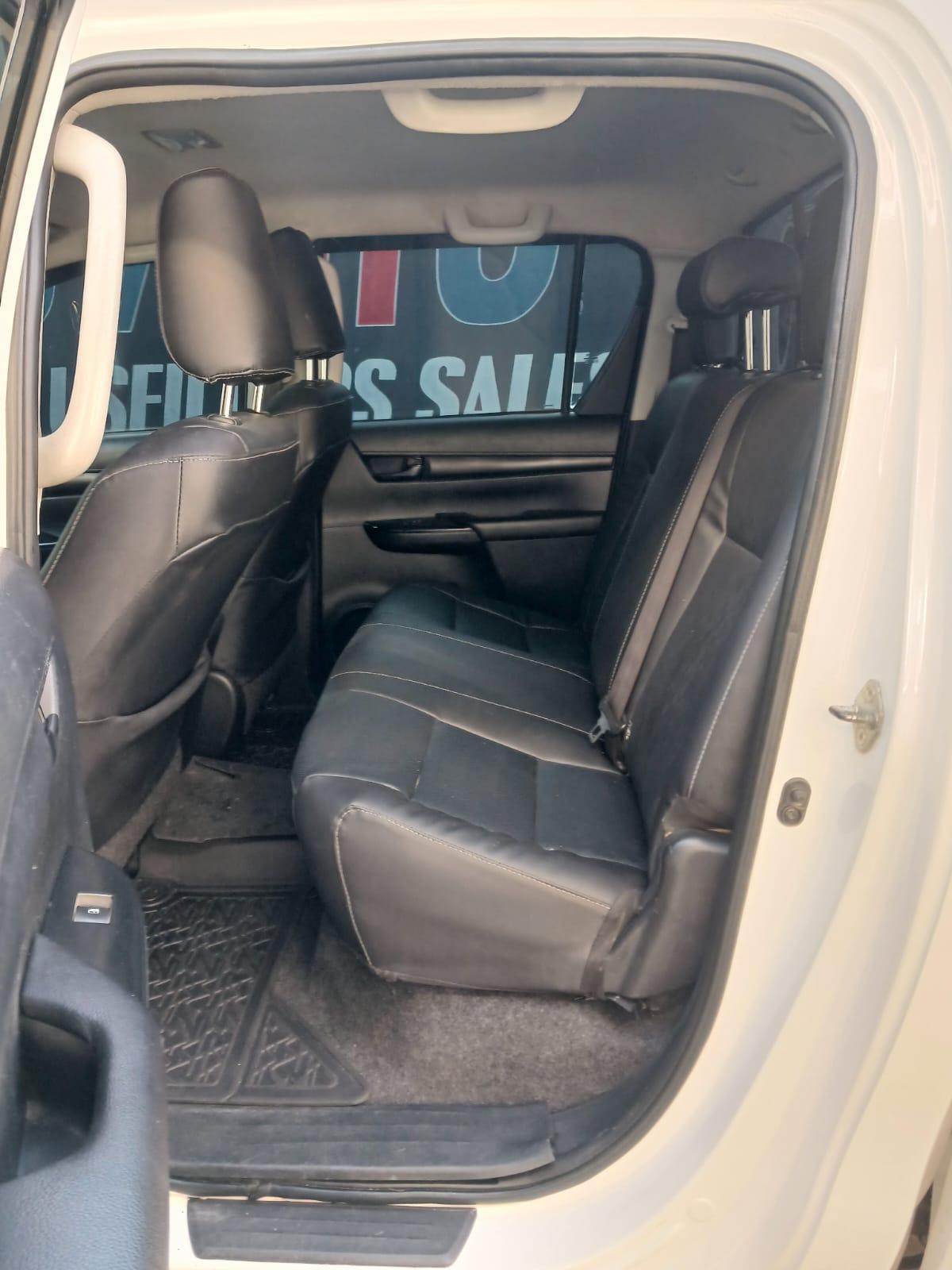 2016 Toyota Hilux 2,4 double cab 4x4 manual — photo 11