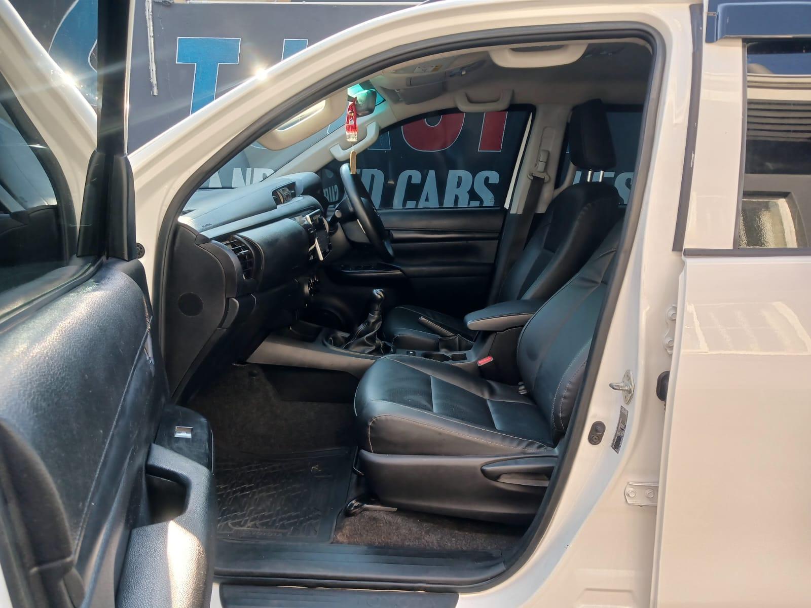 2016 Toyota Hilux 2,4 double cab 4x4 manual — photo 10