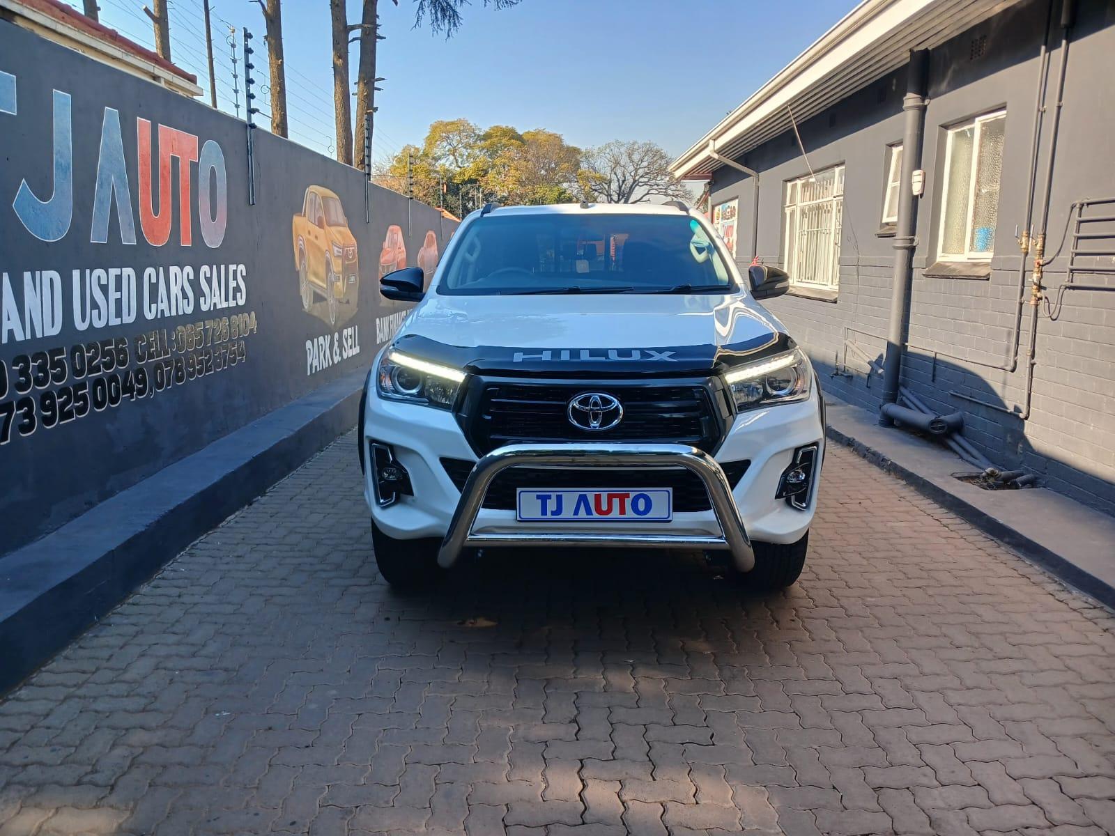 2016 Toyota Hilux 2,4 double cab 4x4 manual — photo 2