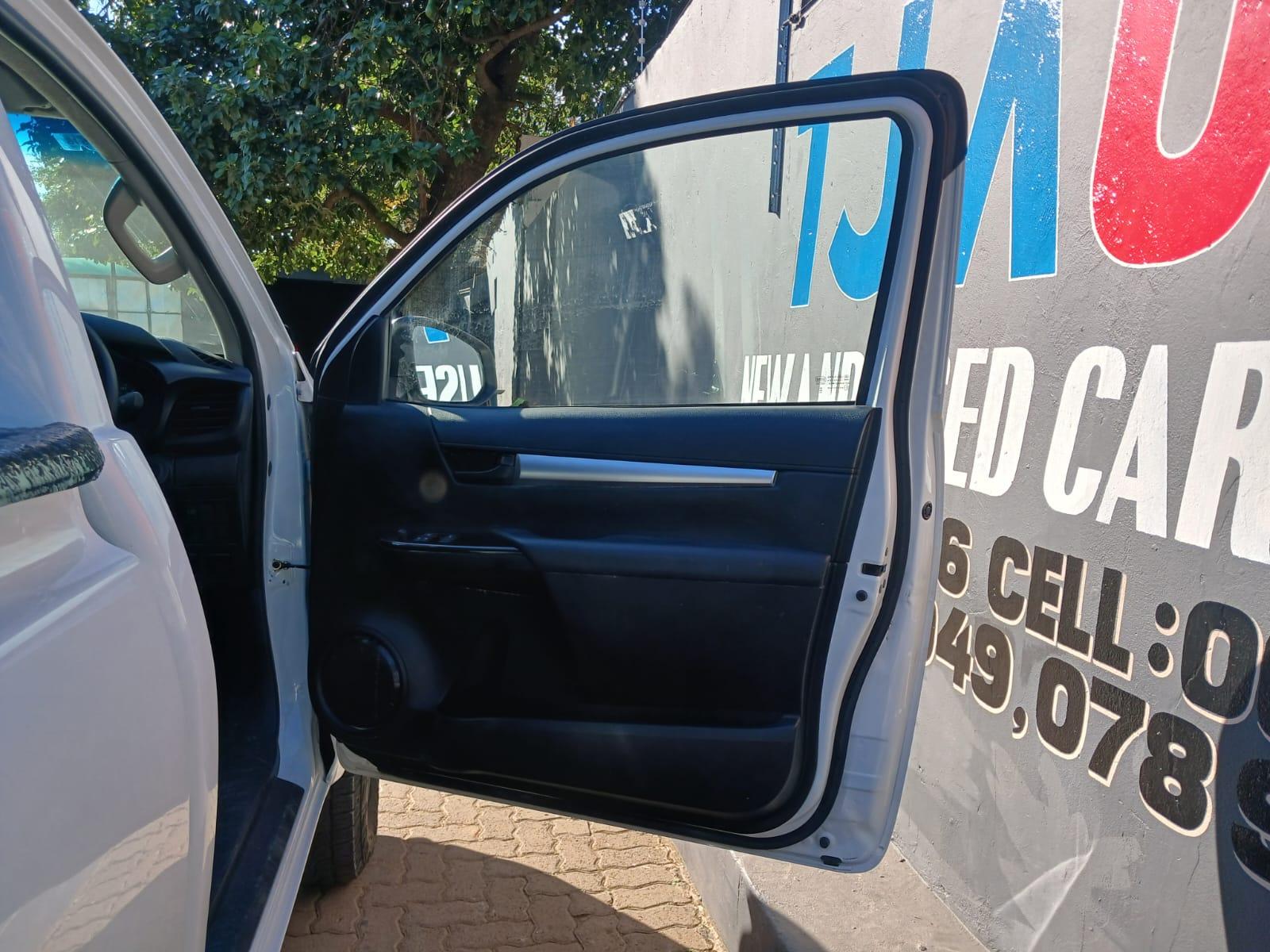 2025 Toyota Hilux 2.4GD-6 SINGLE CAB 4x4 RAIDER MANUAL — photo 9
