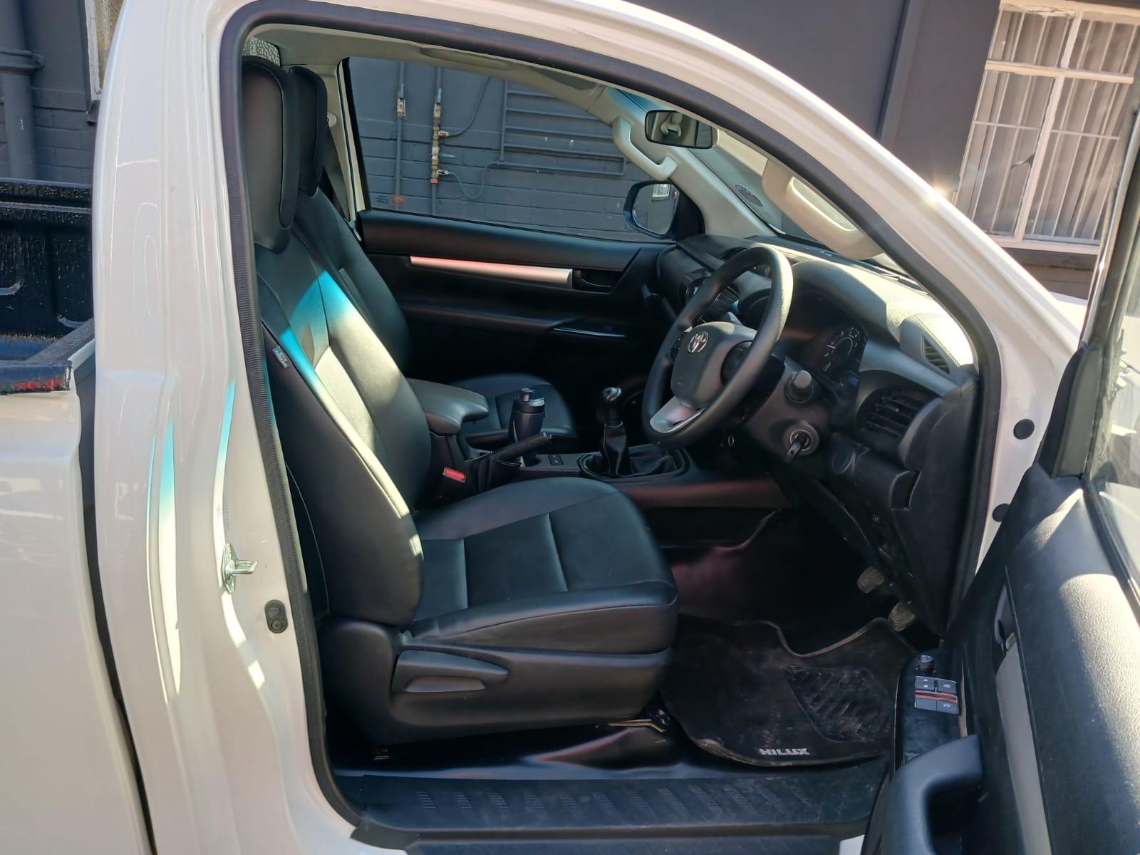 2025 Toyota Hilux 2.4GD-6 SINGLE CAB 4x4 RAIDER MANUAL — photo 8